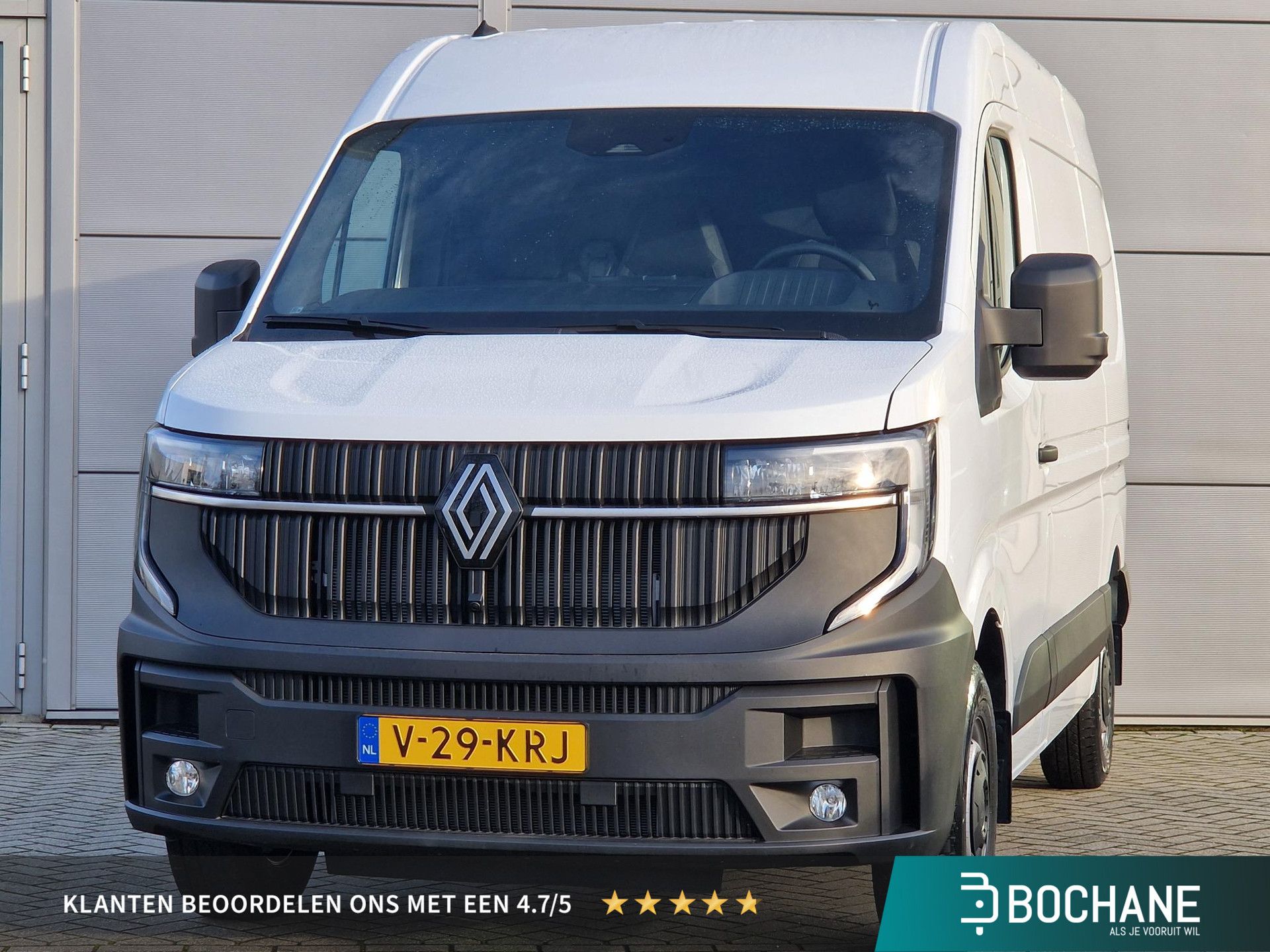 Renault Master met kenteken V-29-KRJ – vooraanzicht