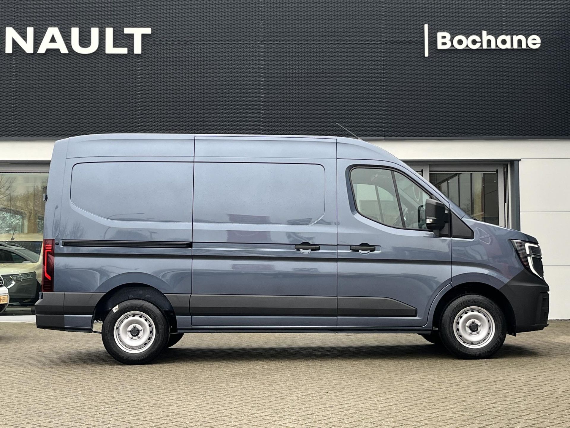 Renault Master met kenteken V-74-KRH – interieur