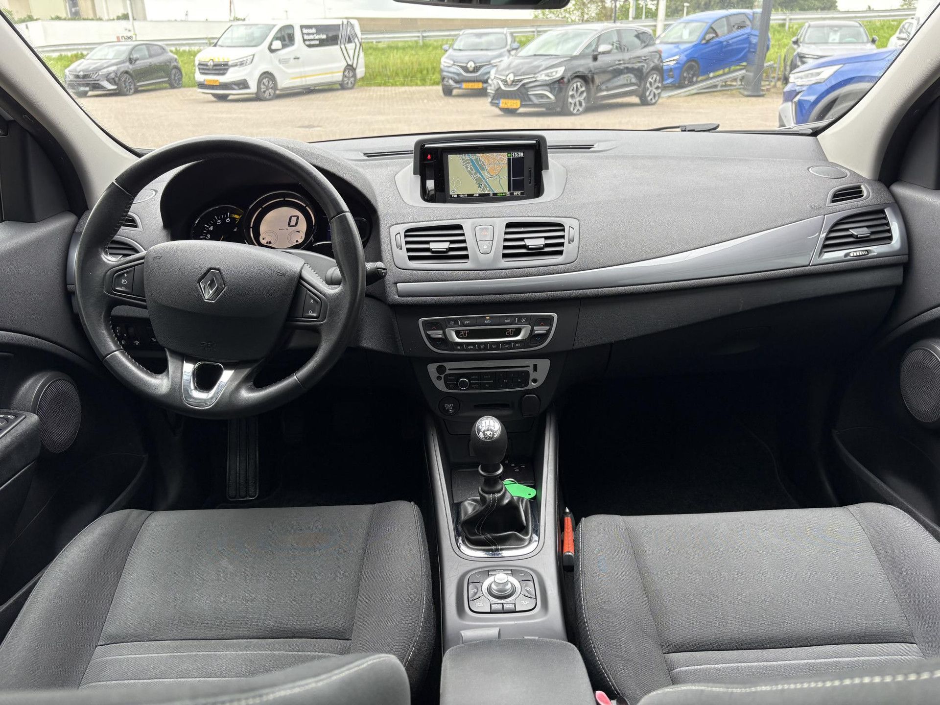 Renault Mégane met kenteken 5-ZFN-67 – interieur