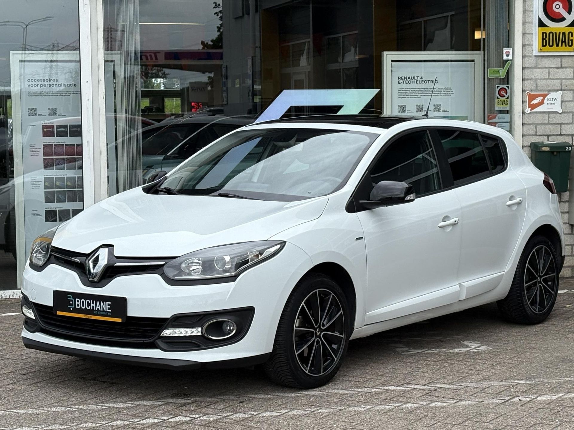 Renault Mégane met kenteken 5-ZFN-67 – detailfoto