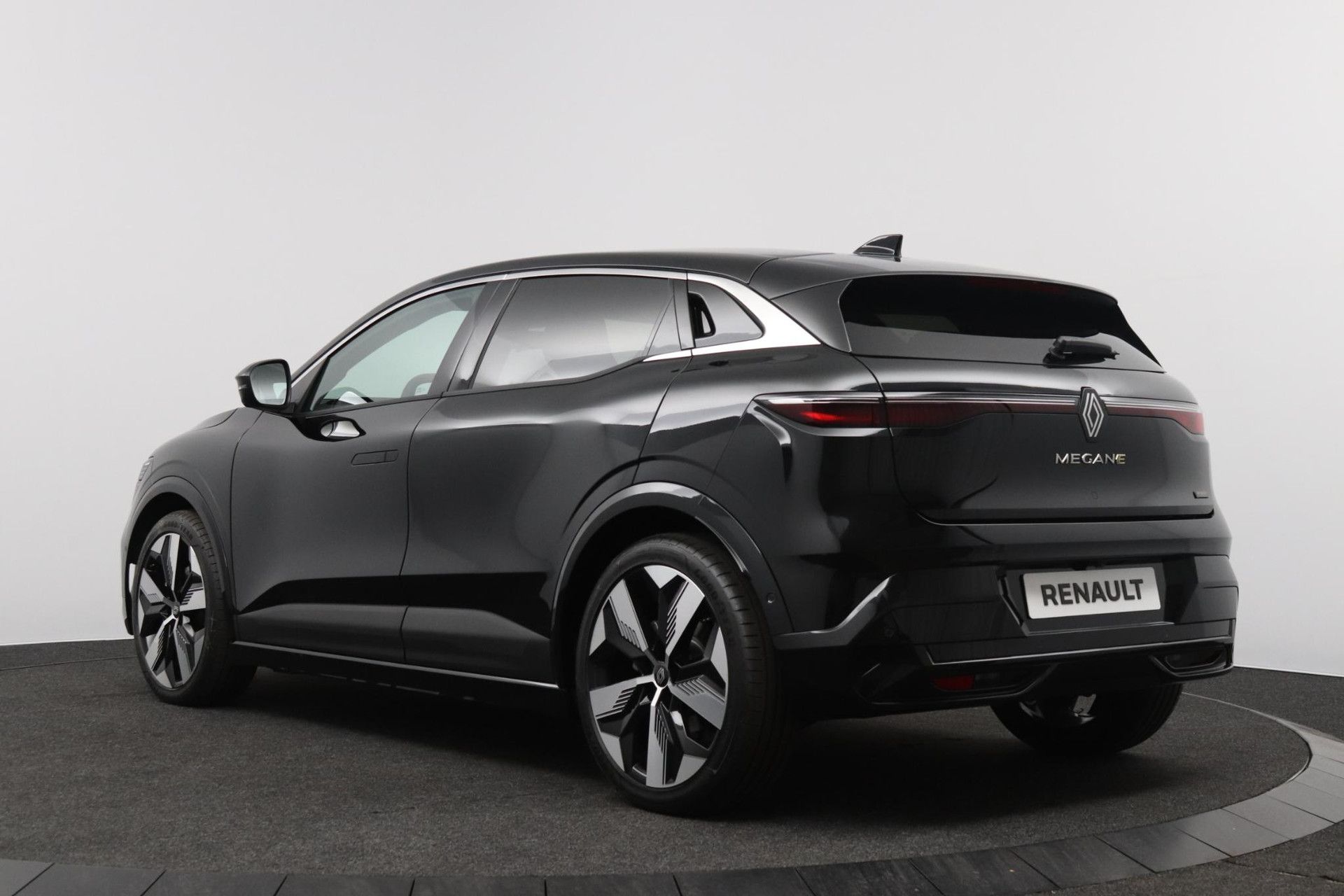 Renault MeganeE-Tech met kenteken HVF-30-K – achteraanzicht