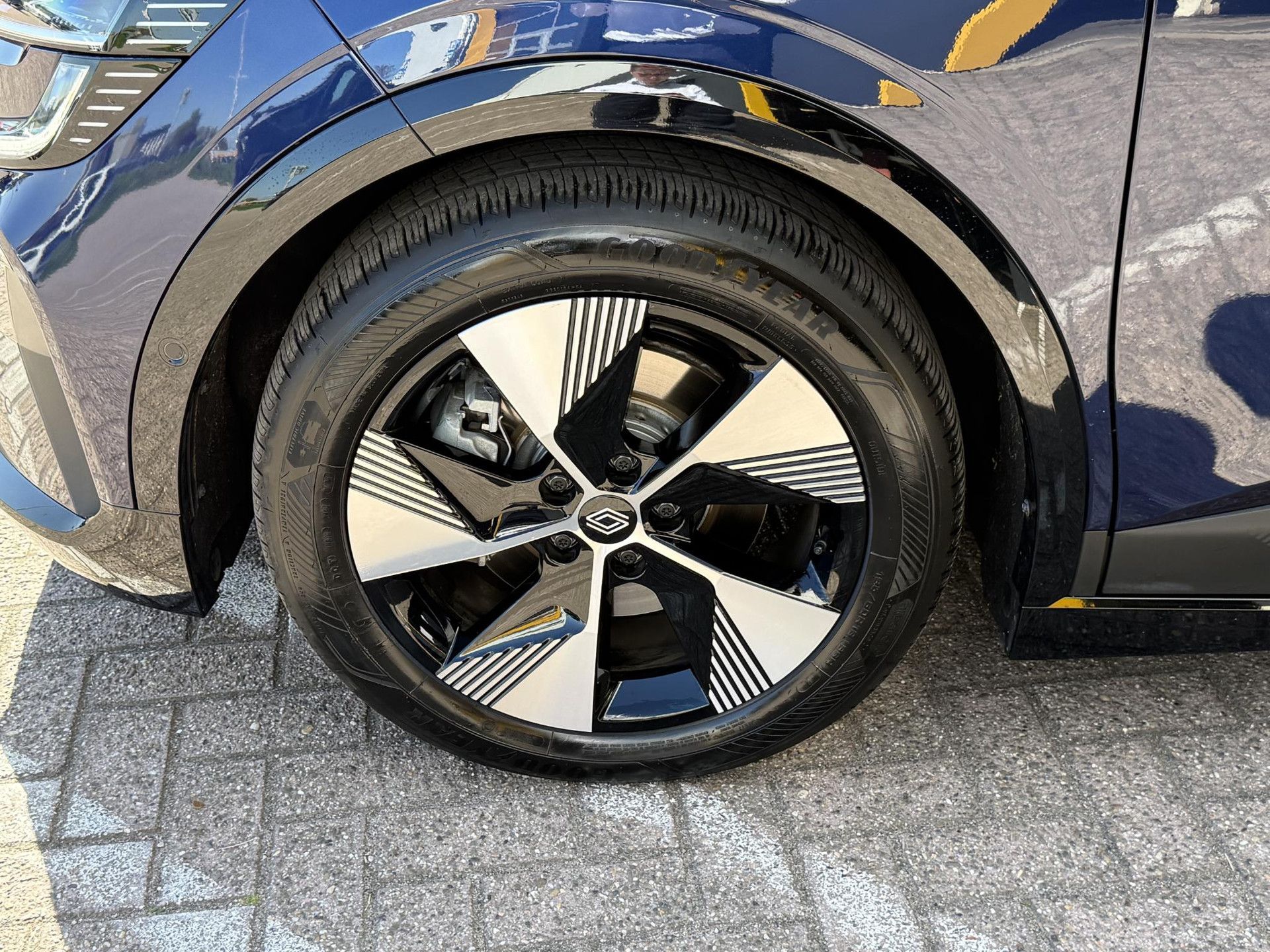 Renault MeganeE-Tech met kenteken JDX-57-F – detailfoto