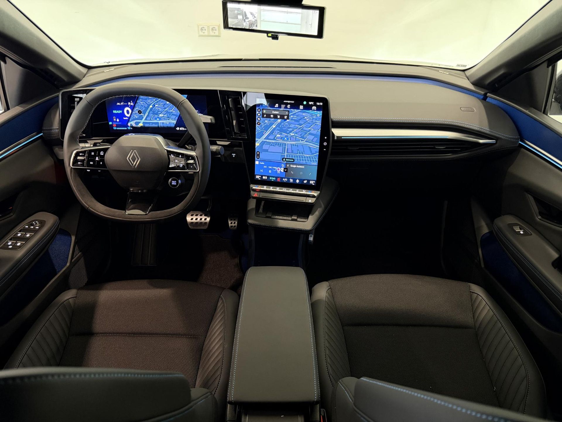 Renault MeganeE-Tech met kenteken KDX-03-Z – interieur