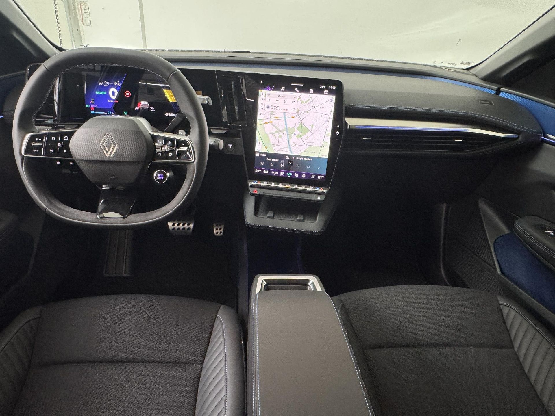 Renault MeganeE-Tech met kenteken KDX-76-X – interieur