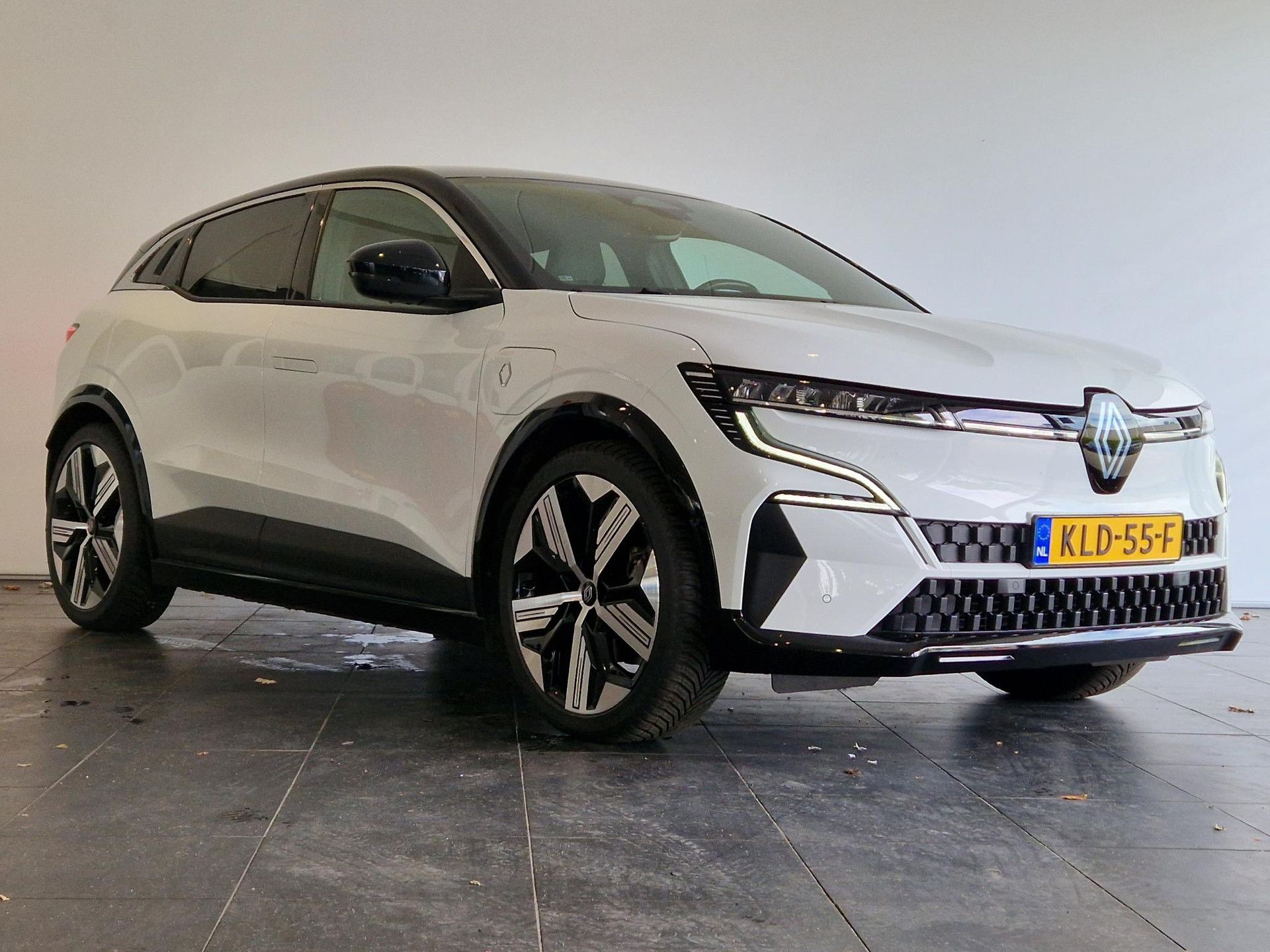 Renault MeganeE-Tech met kenteken KLD-55-F – detailfoto