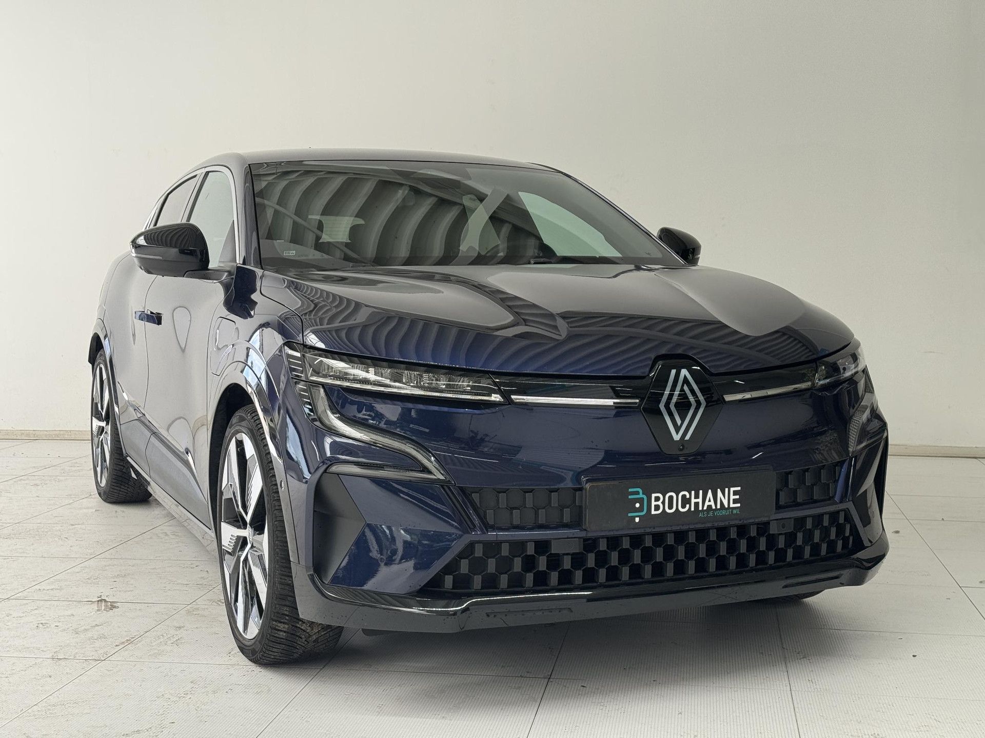 Renault MeganeE-Tech met kenteken R-689-PG – detailfoto