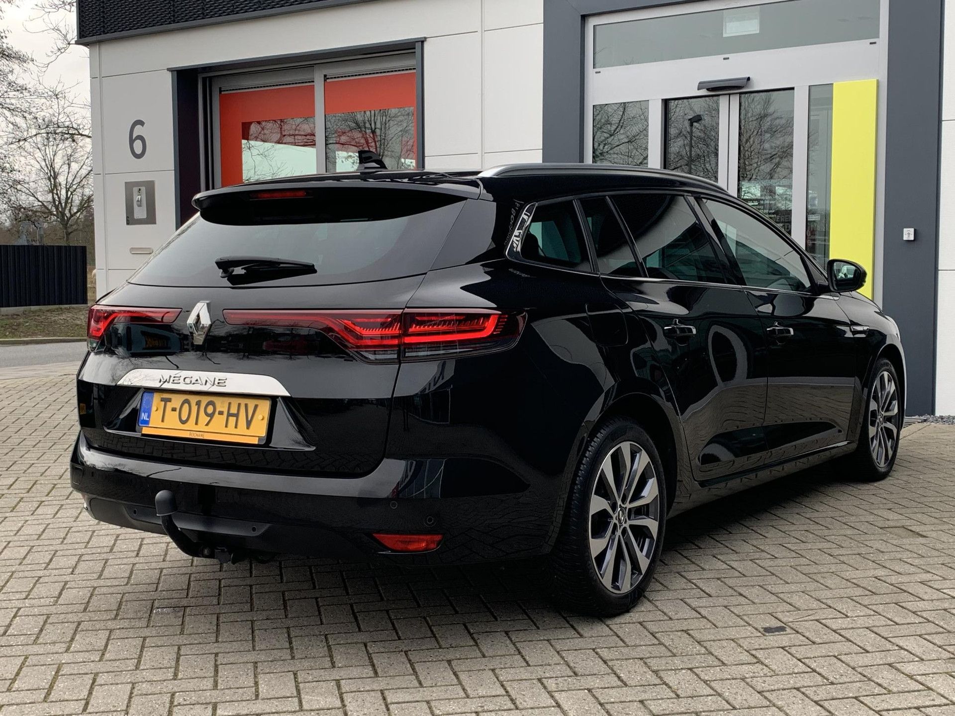 Renault MéganeEstate met kenteken T-019-HV – achteraanzicht