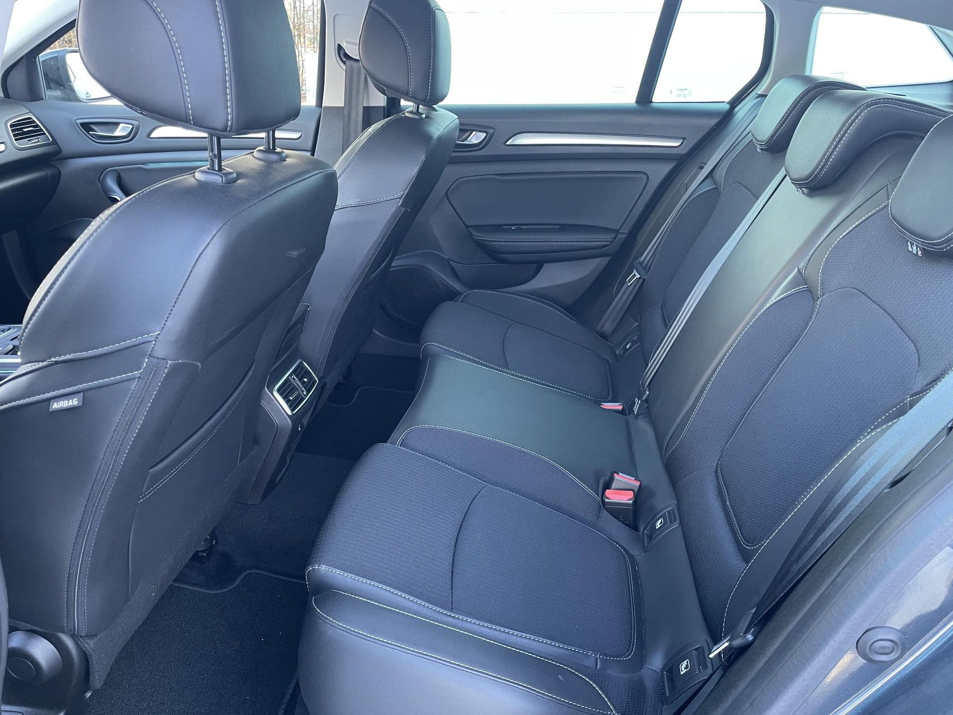 Renault MéganeEstate met kenteken T-079-GX – detailfoto