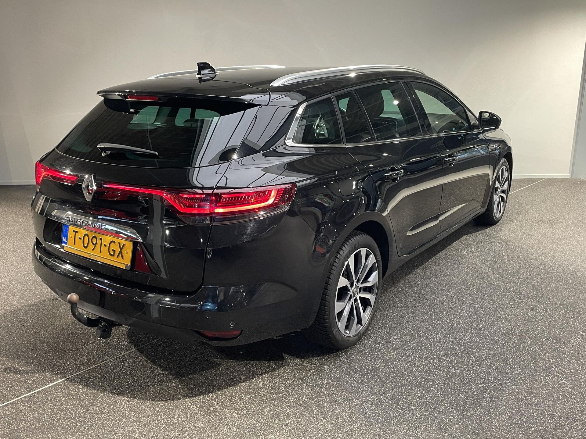 Renault MéganeEstate met kenteken T-091-GX – achteraanzicht