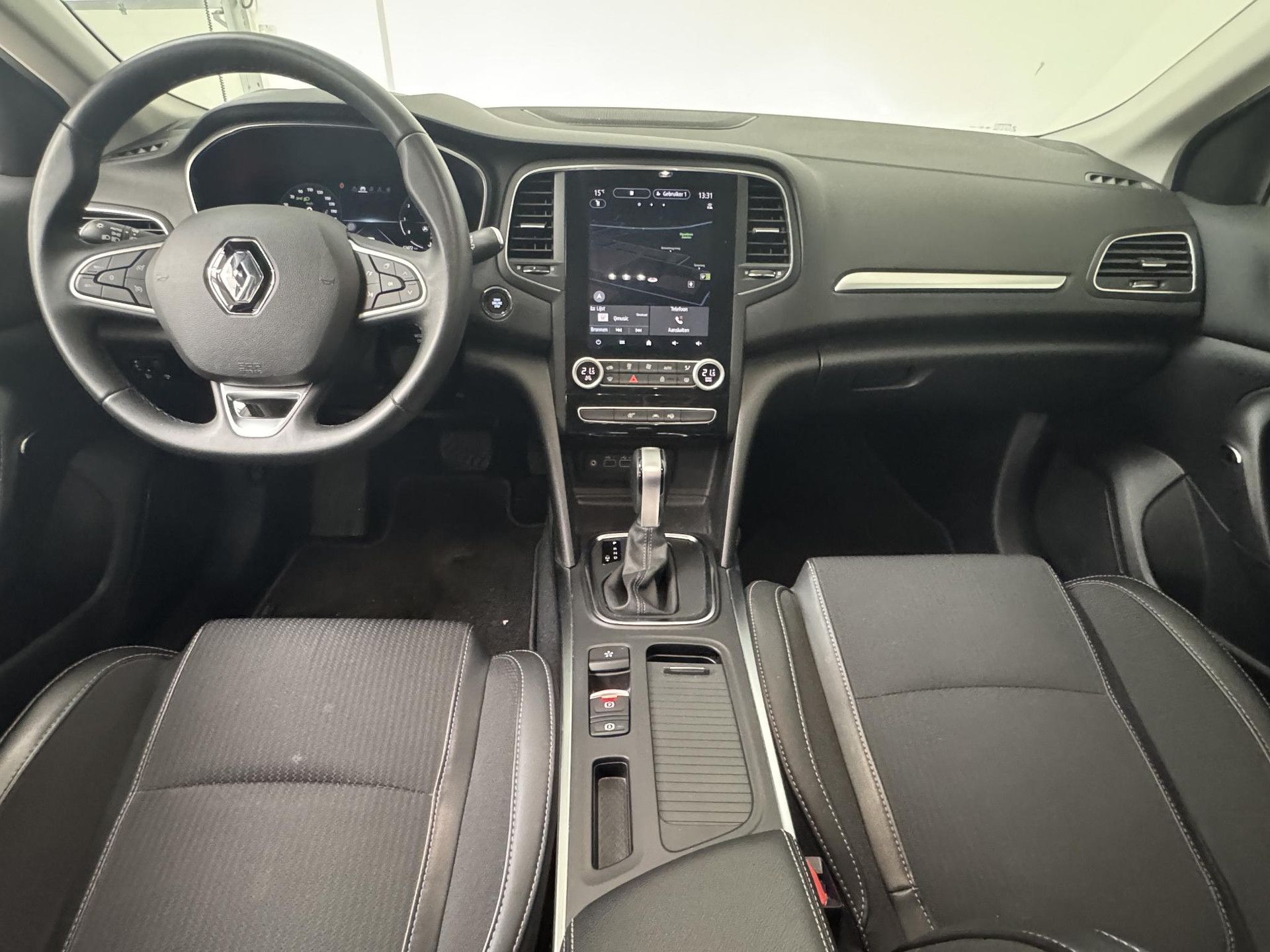 Renault MéganeEstate met kenteken T-159-PG – interieur