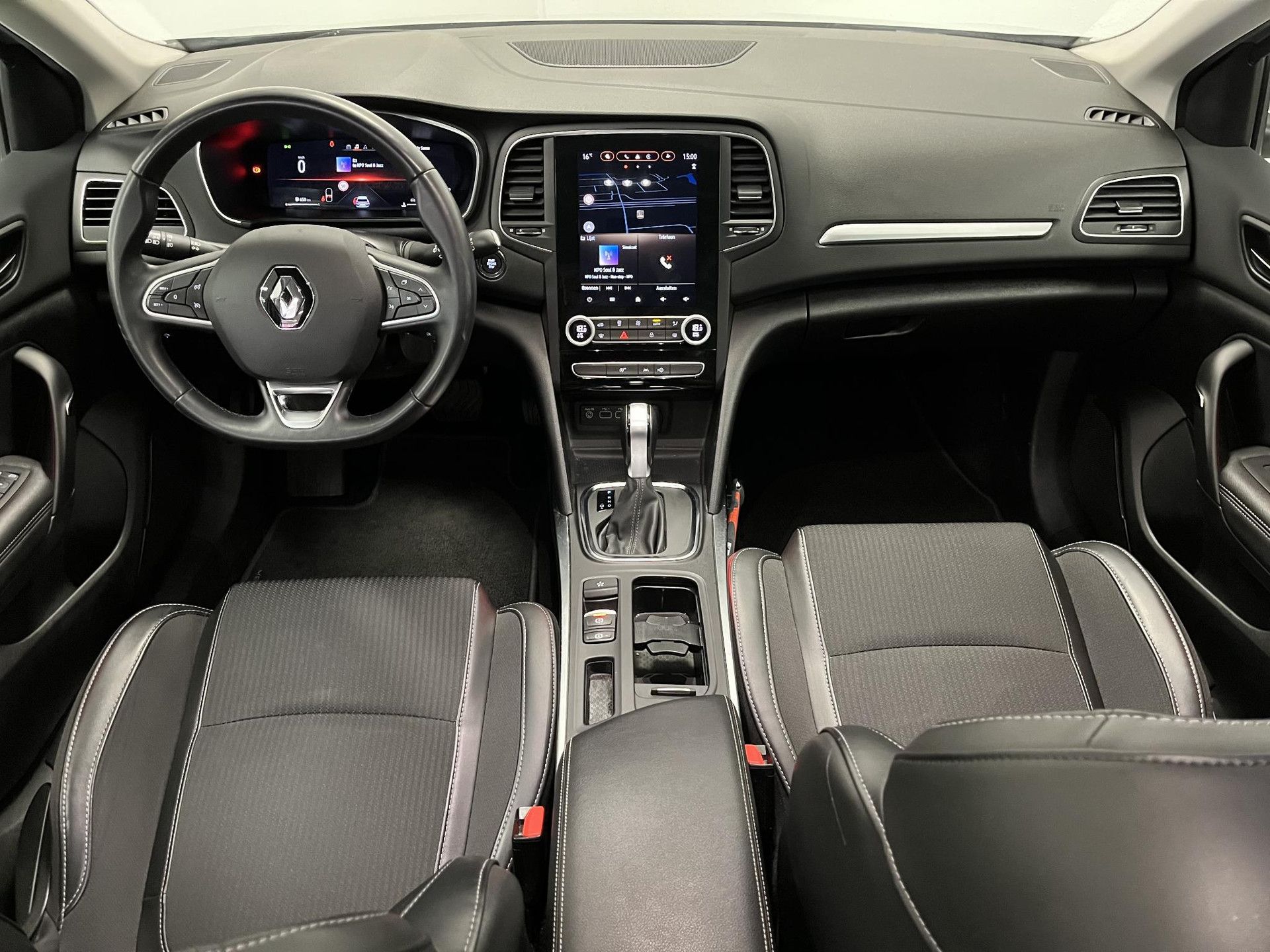Renault MéganeEstate met kenteken T-253-HB – interieur