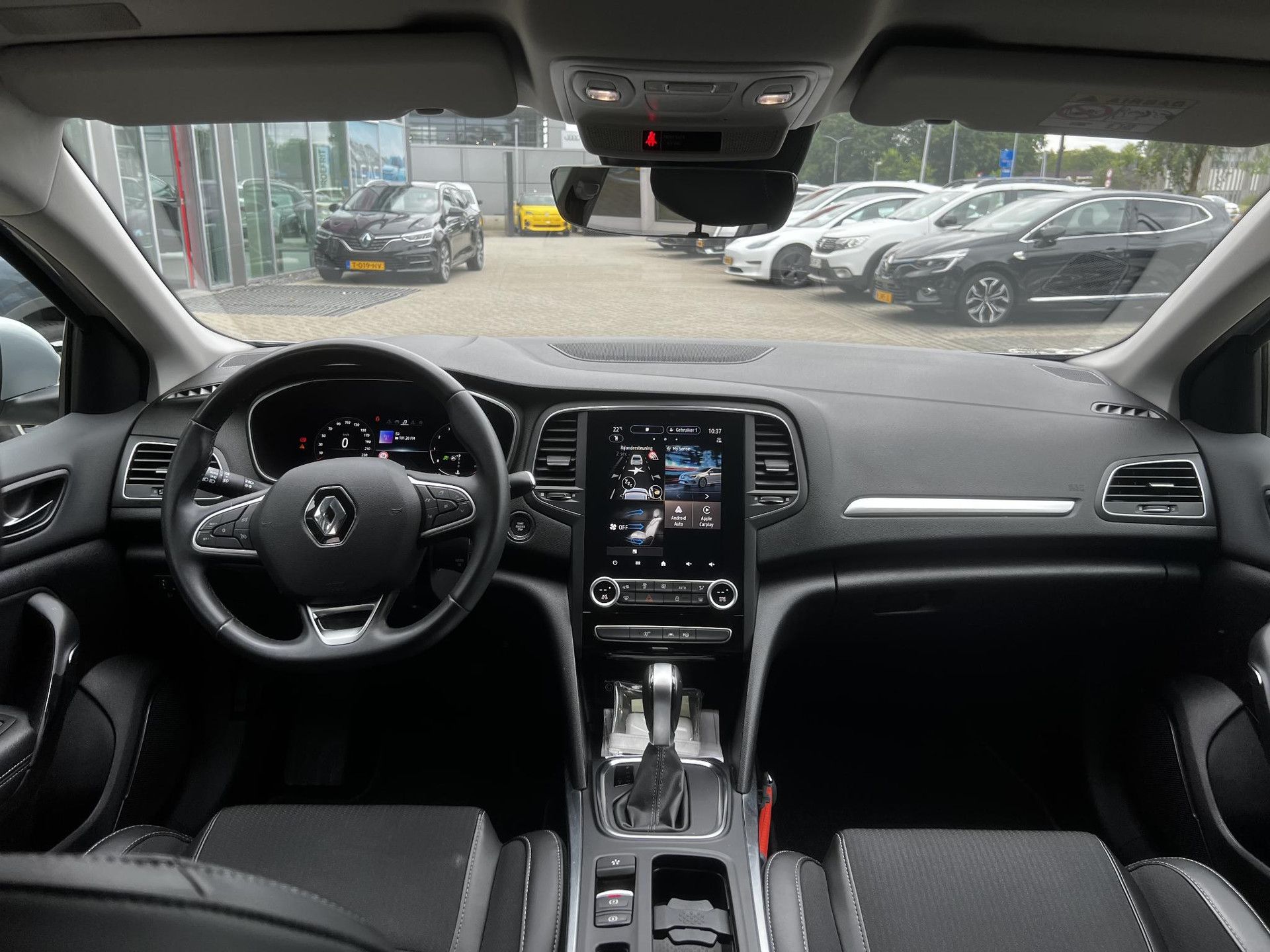 Renault MéganeEstate met kenteken T-637-HF – interieur