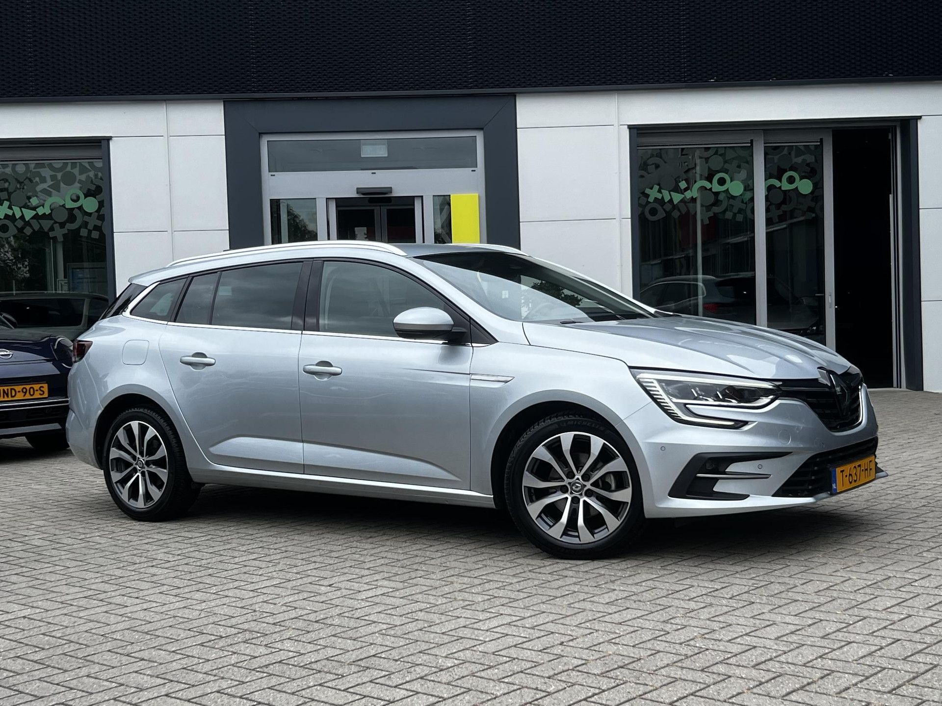 Renault MéganeEstate met kenteken T-637-HF – detailfoto