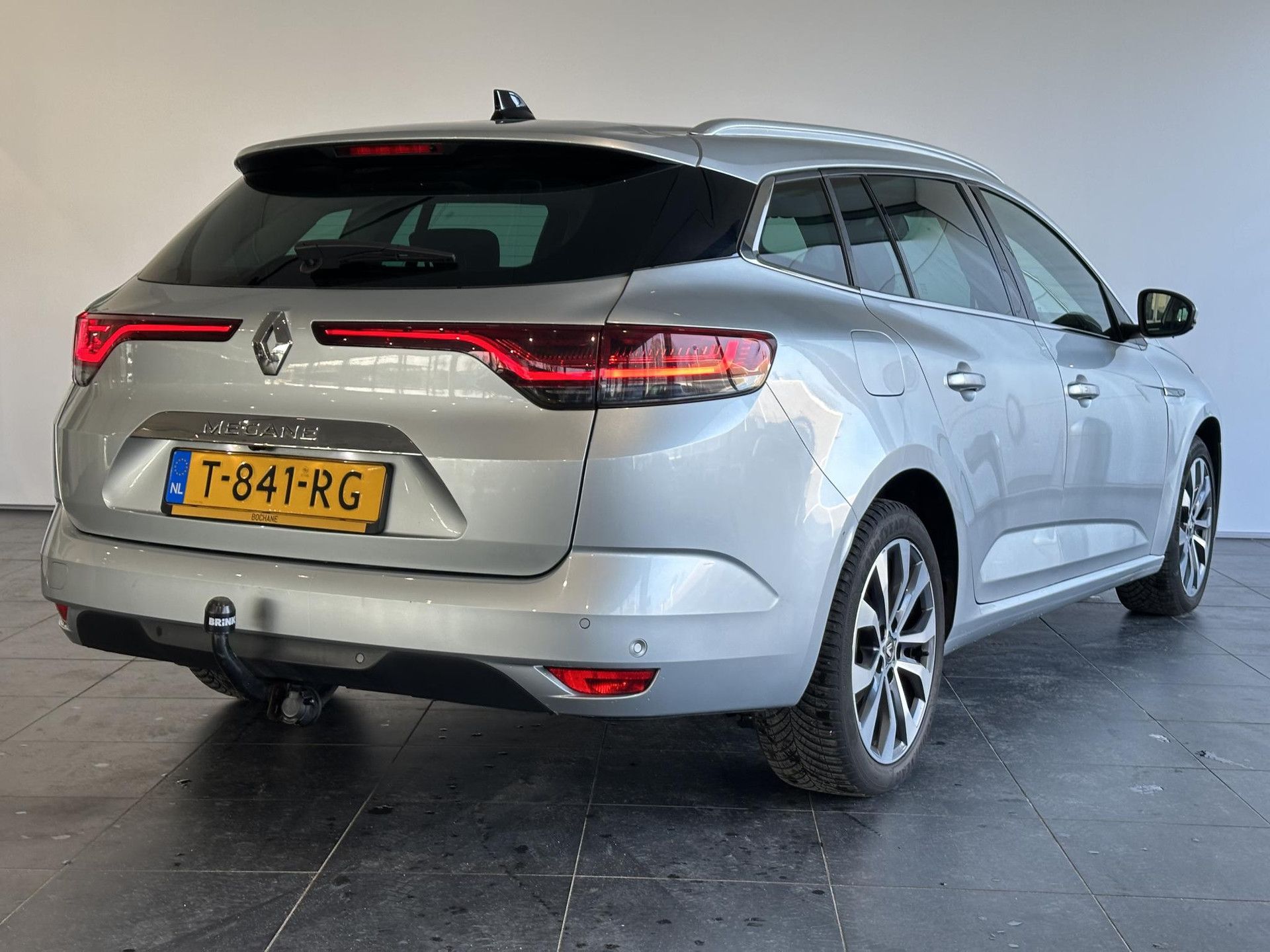 Renault MéganeEstate met kenteken T-841-RG – achteraanzicht