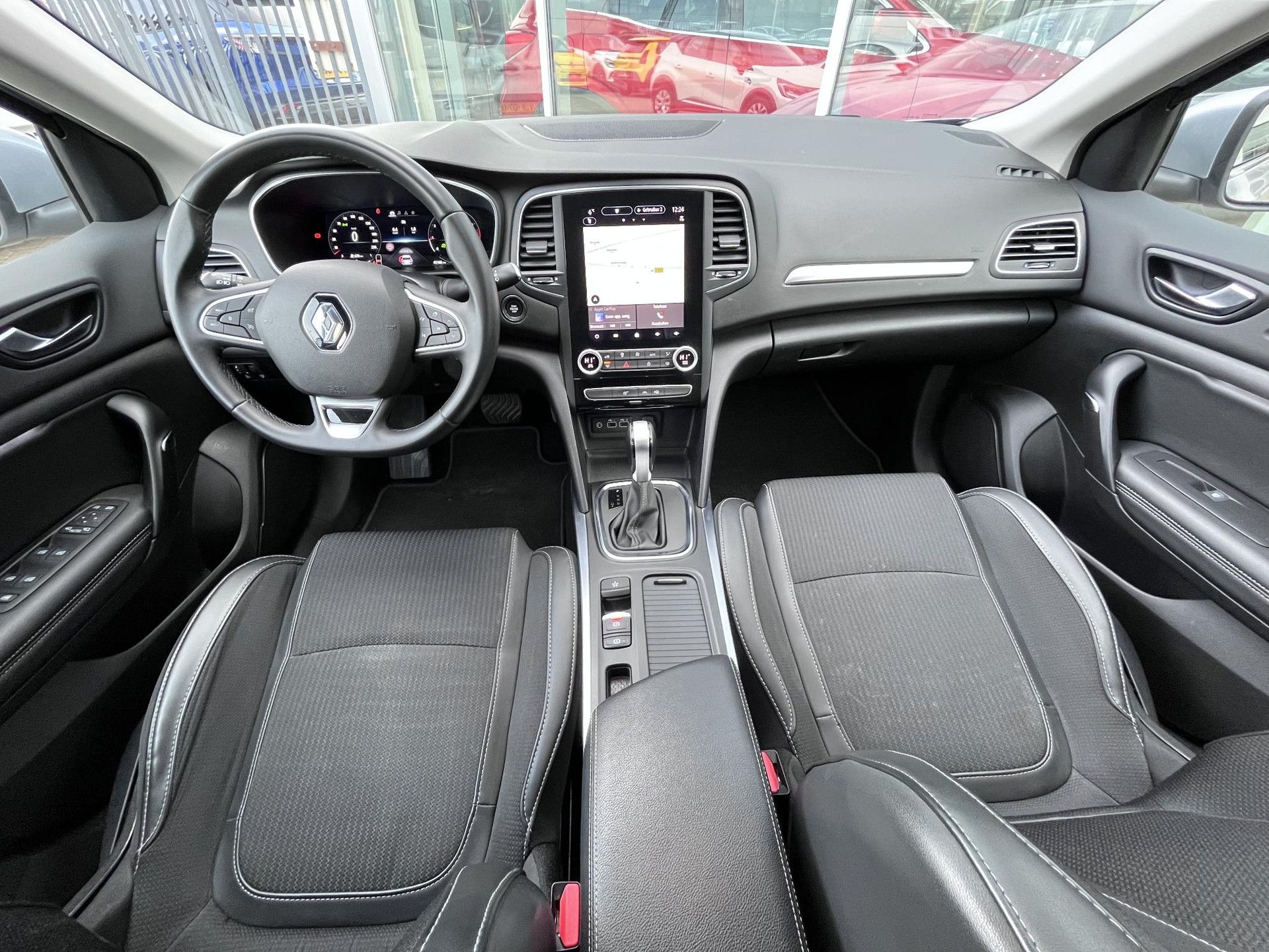 Renault MéganeEstate met kenteken T-851-PV – interieur