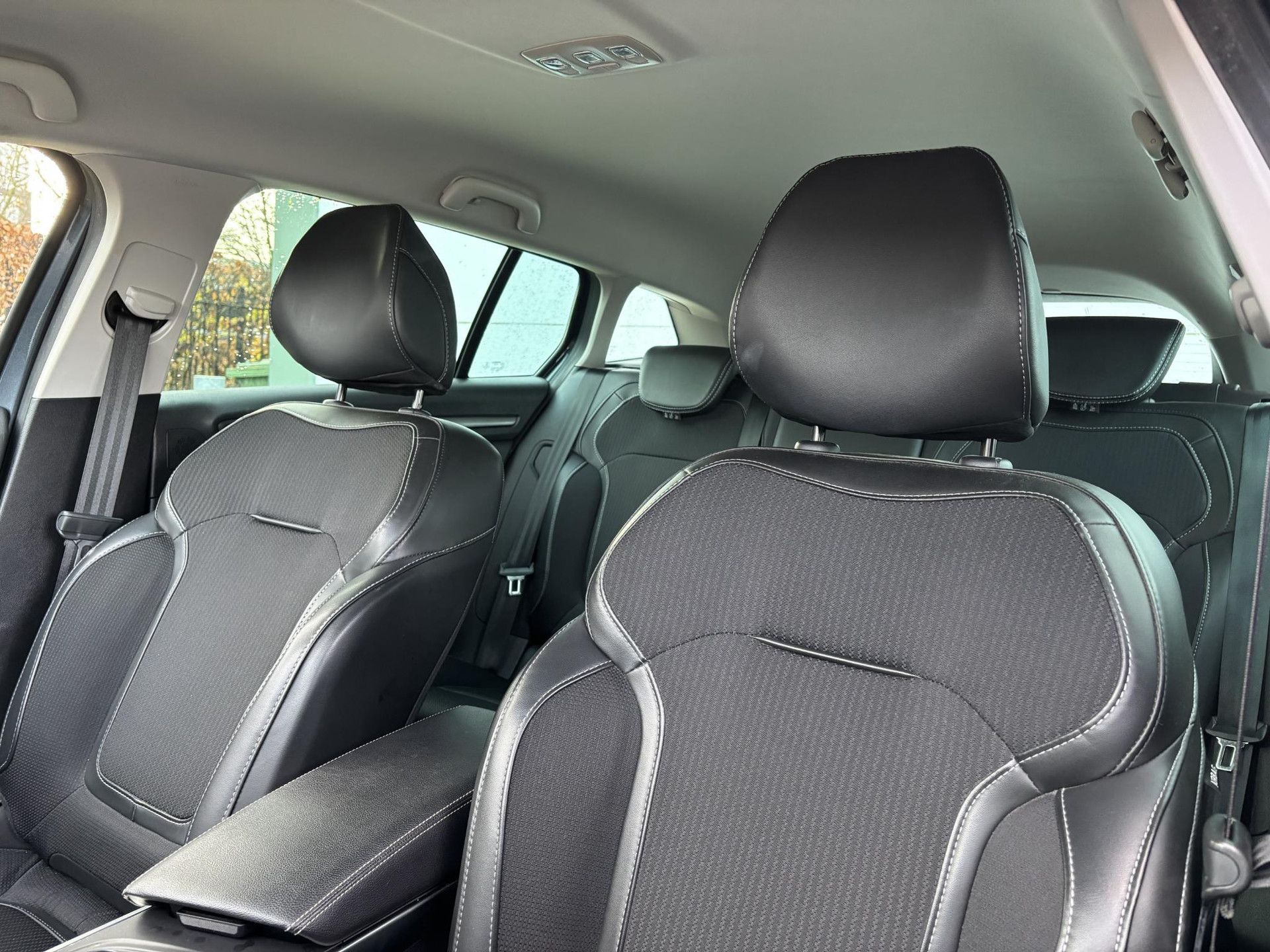 Renault MéganeEstate met kenteken T-898-BZ – dashboard