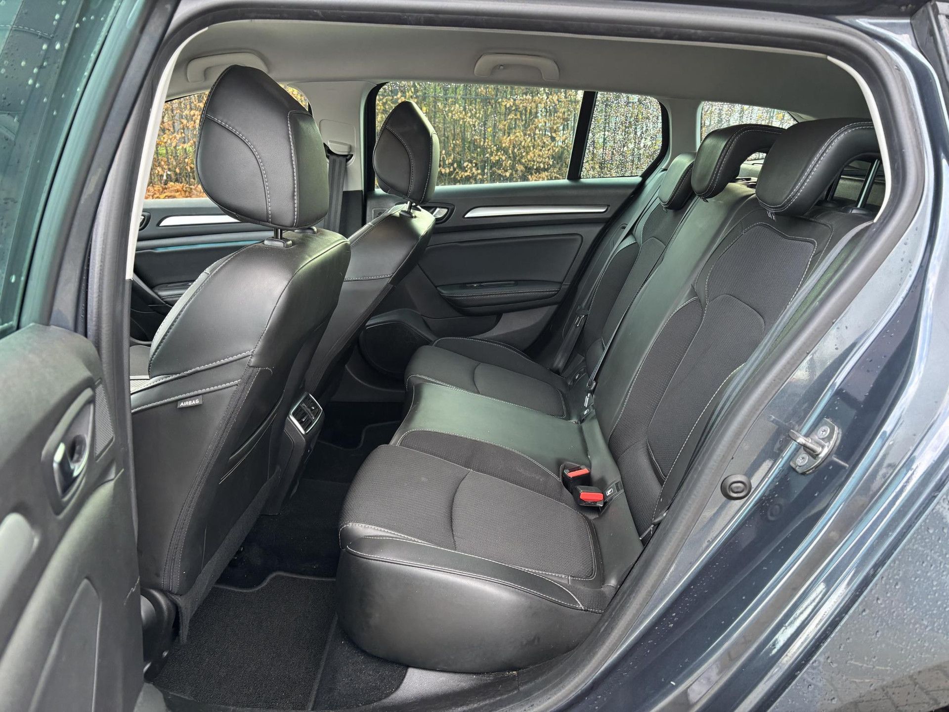 Renault MéganeEstate met kenteken T-898-BZ – detailfoto