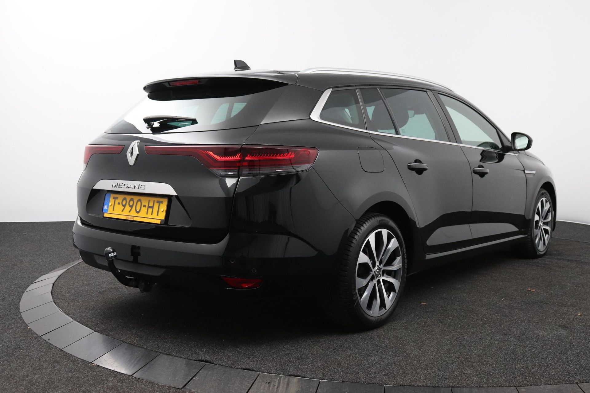 Renault MéganeEstate met kenteken T-990-HT – achteraanzicht