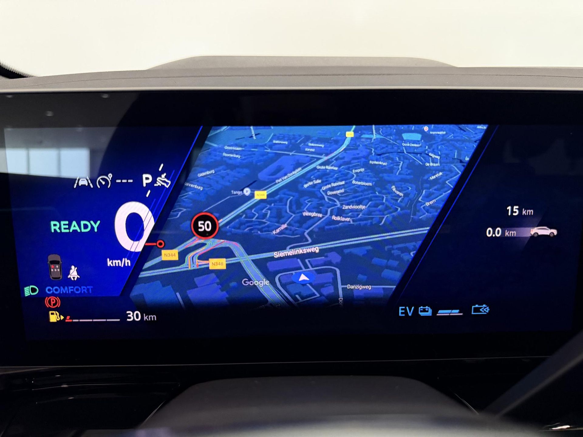 Renault Rafale – dashboard