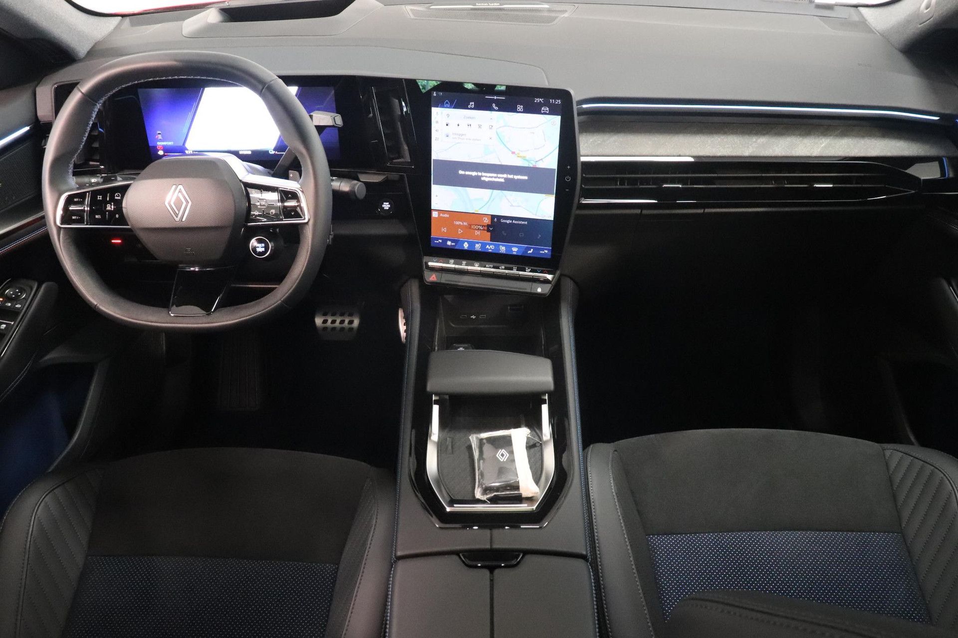 Renault Rafale met kenteken GTR-27-F – interieur