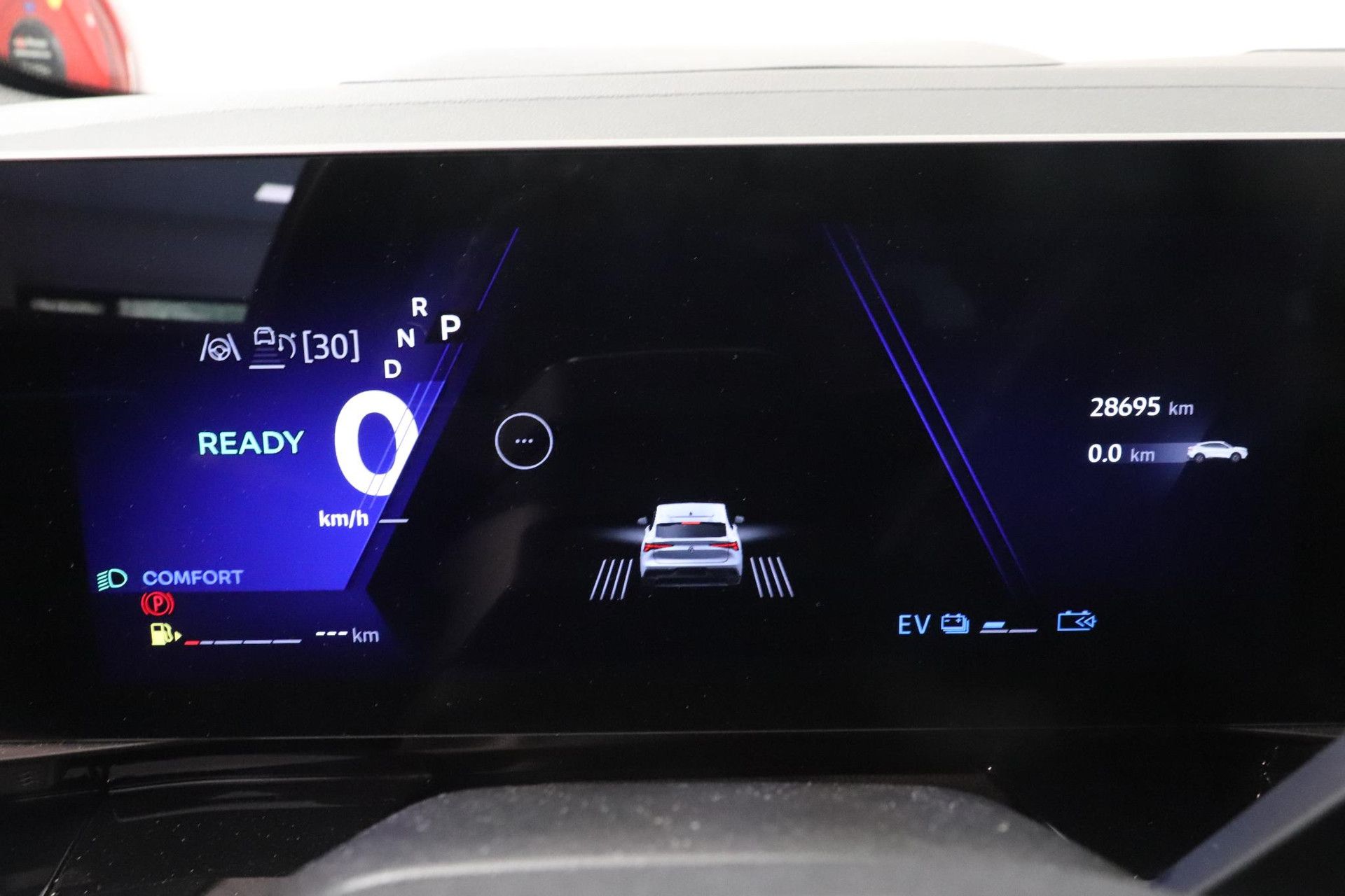 Renault Rafale met kenteken KGD-09-T – dashboard