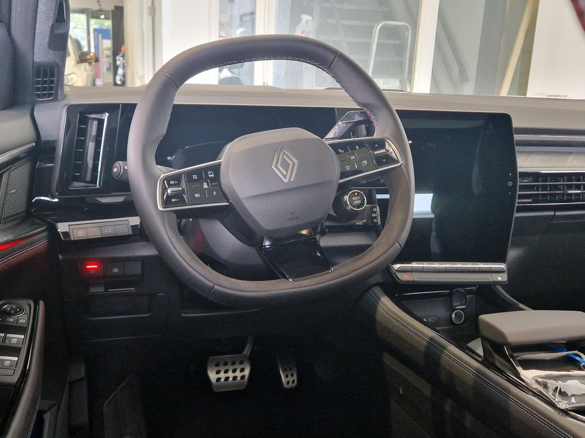 Renault Rafale met kenteken KKH-07-B – interieur