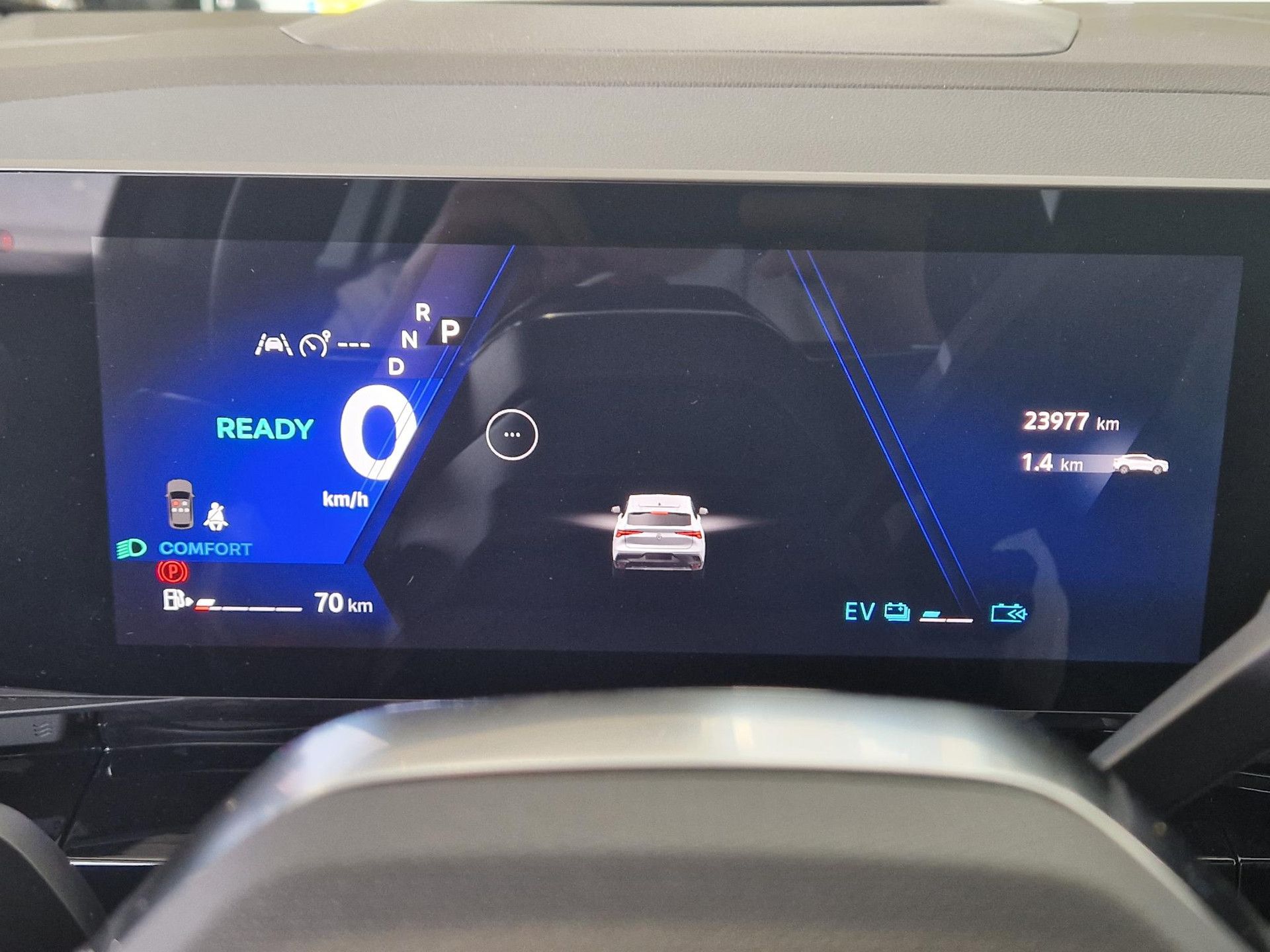 Renault Rafale met kenteken KKH-07-B – dashboard