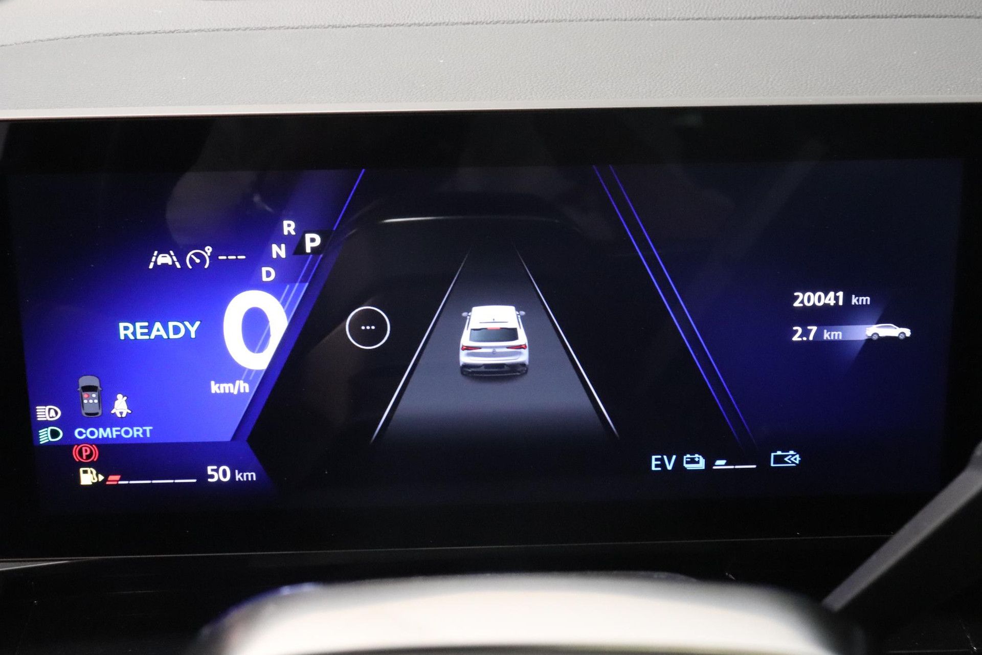 Renault Rafale met kenteken KKN-35-K – dashboard