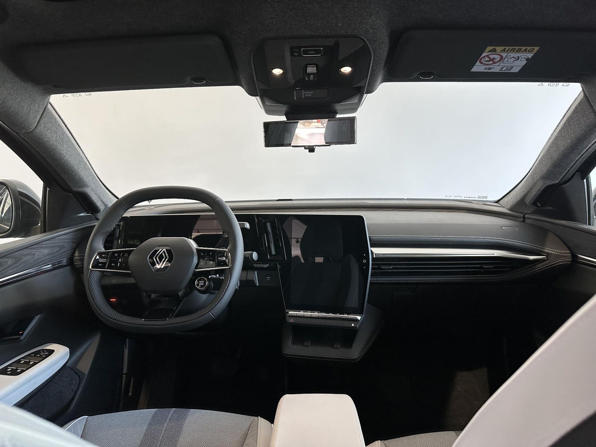 Renault Scénic met kenteken HVF-29-K – interieur