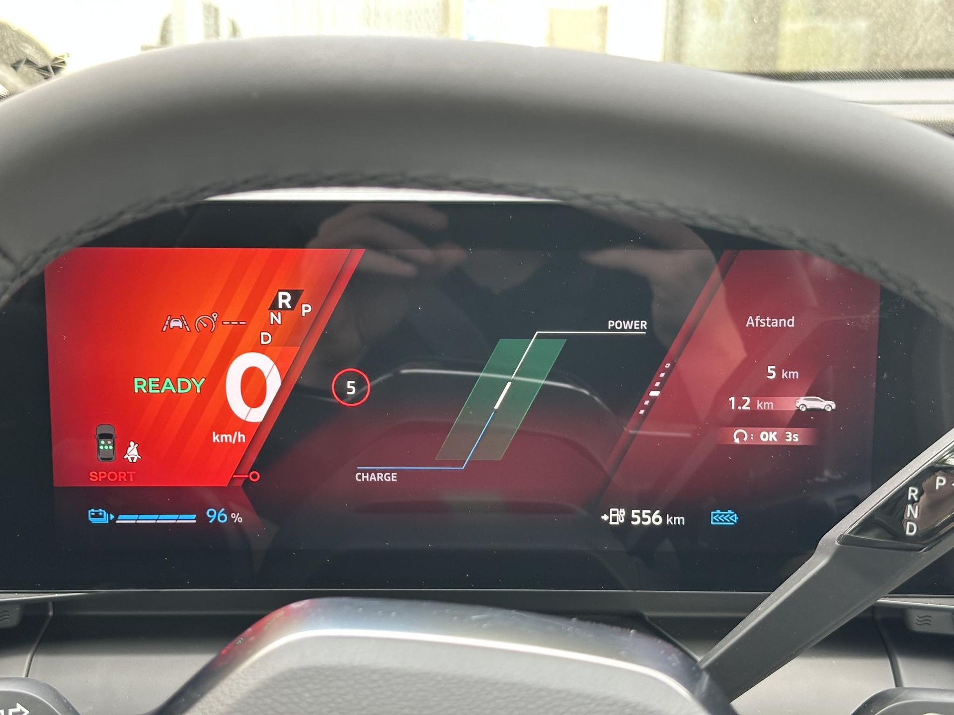 Renault Scénic met kenteken HVF-29-K – dashboard