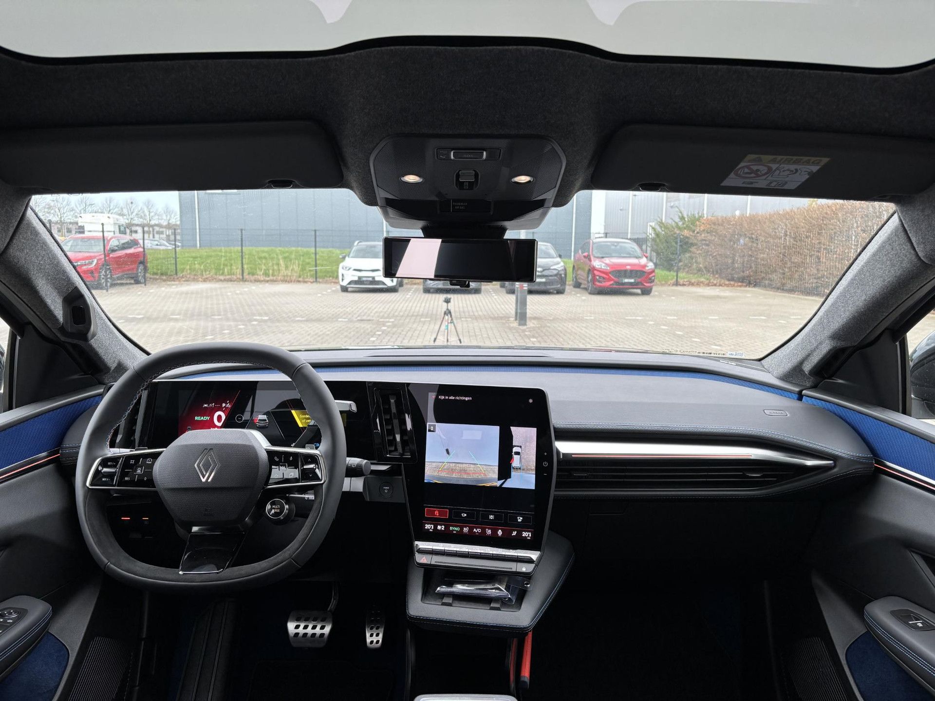 Renault Scénic met kenteken KDX-49-X – interieur