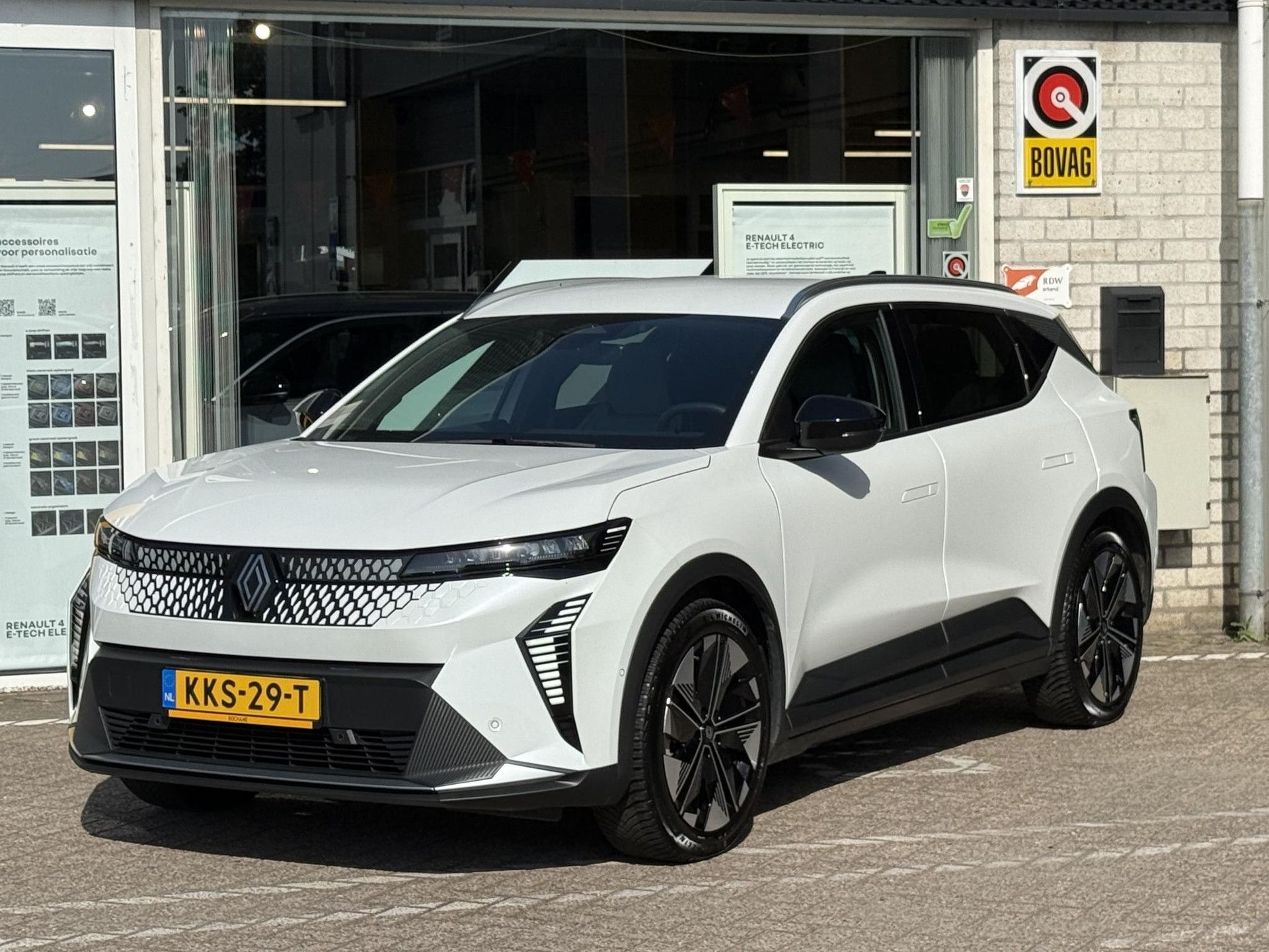 Renault Scénic met kenteken KKS-29-T – detailfoto