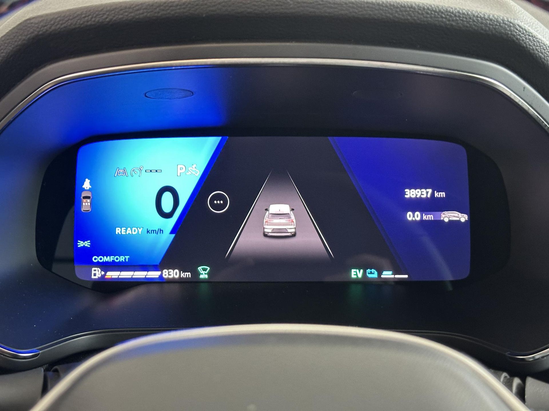 Renault Symbioz met kenteken HTS-31-N – dashboard