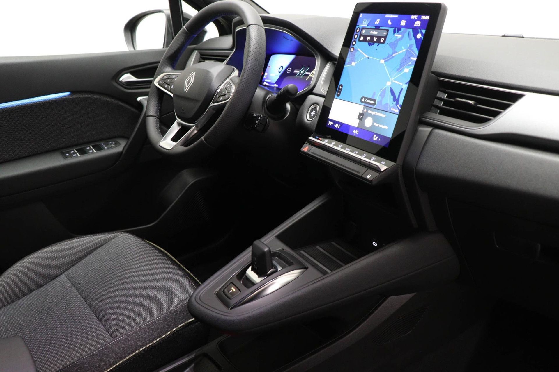 Renault Symbioz met kenteken JLT-08-B – interieur