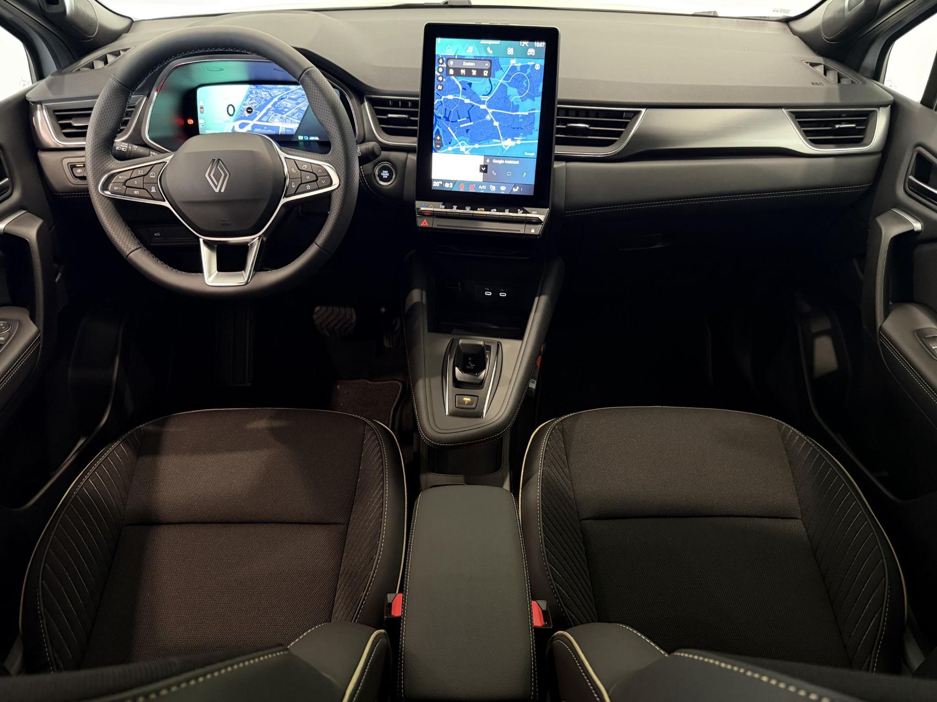 Renault Symbioz met kenteken KDX-04-Z – interieur