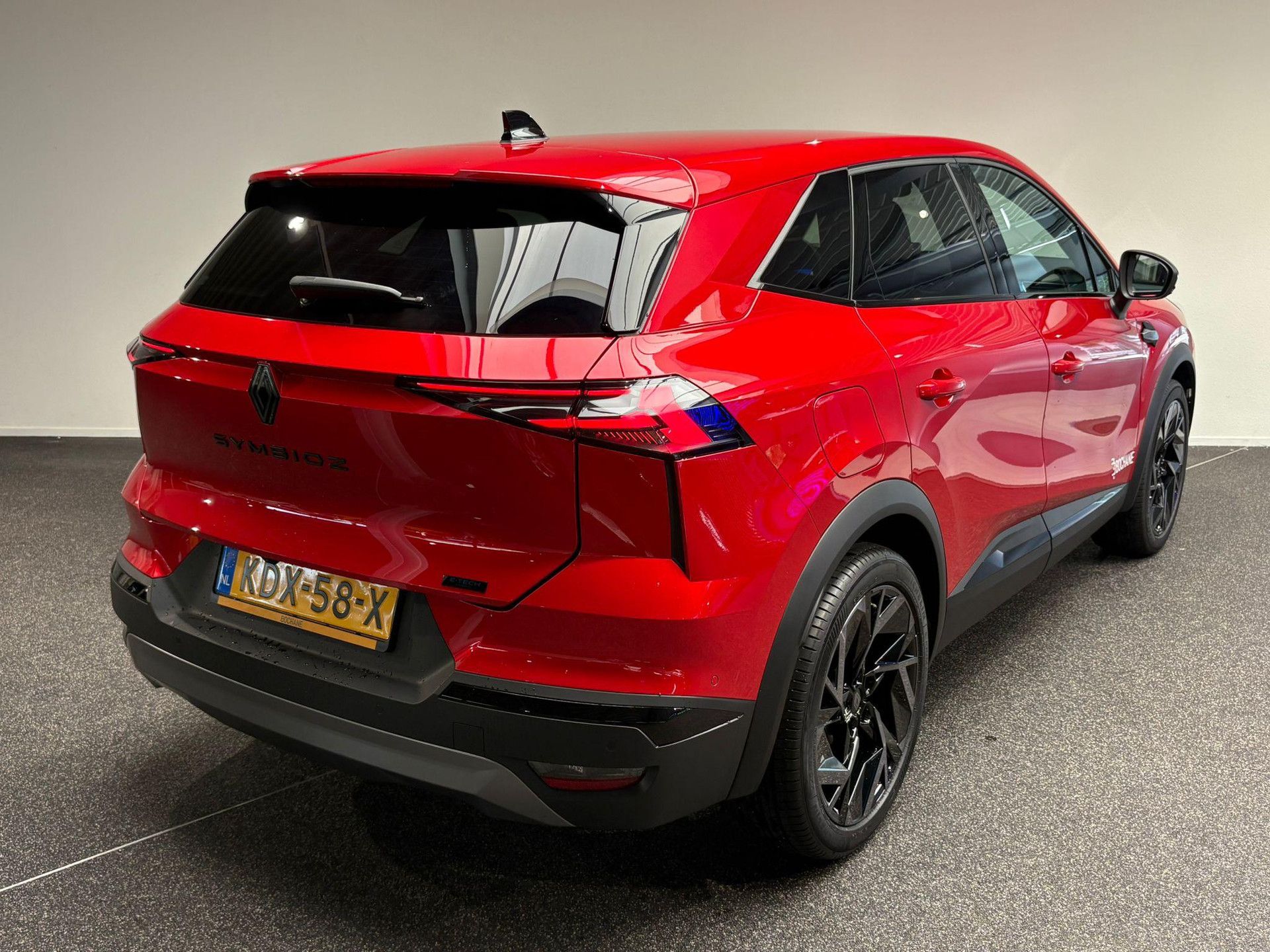 Renault Symbioz met kenteken KDX-58-X – achteraanzicht