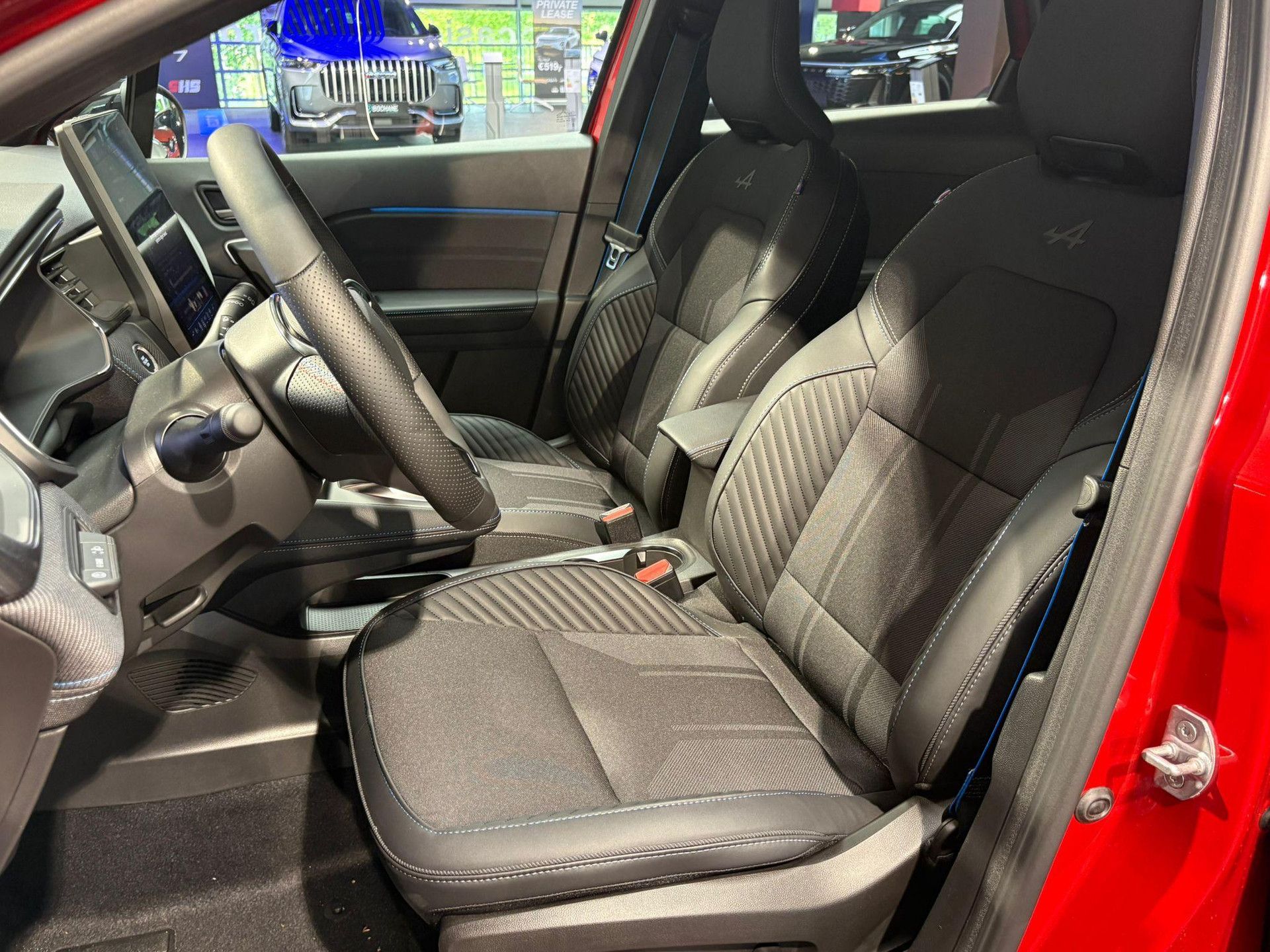 Renault Symbioz met kenteken KDX-58-X – dashboard