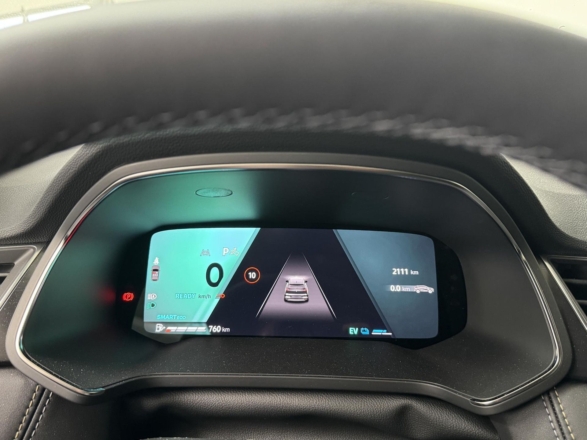 Renault Symbioz met kenteken KDX-77-X – dashboard