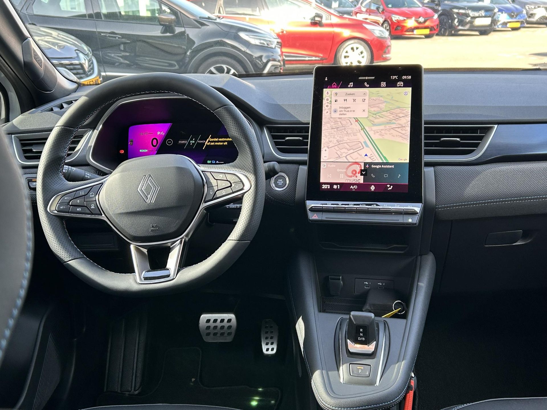 Renault Symbioz met kenteken KFT-16-F – interieur