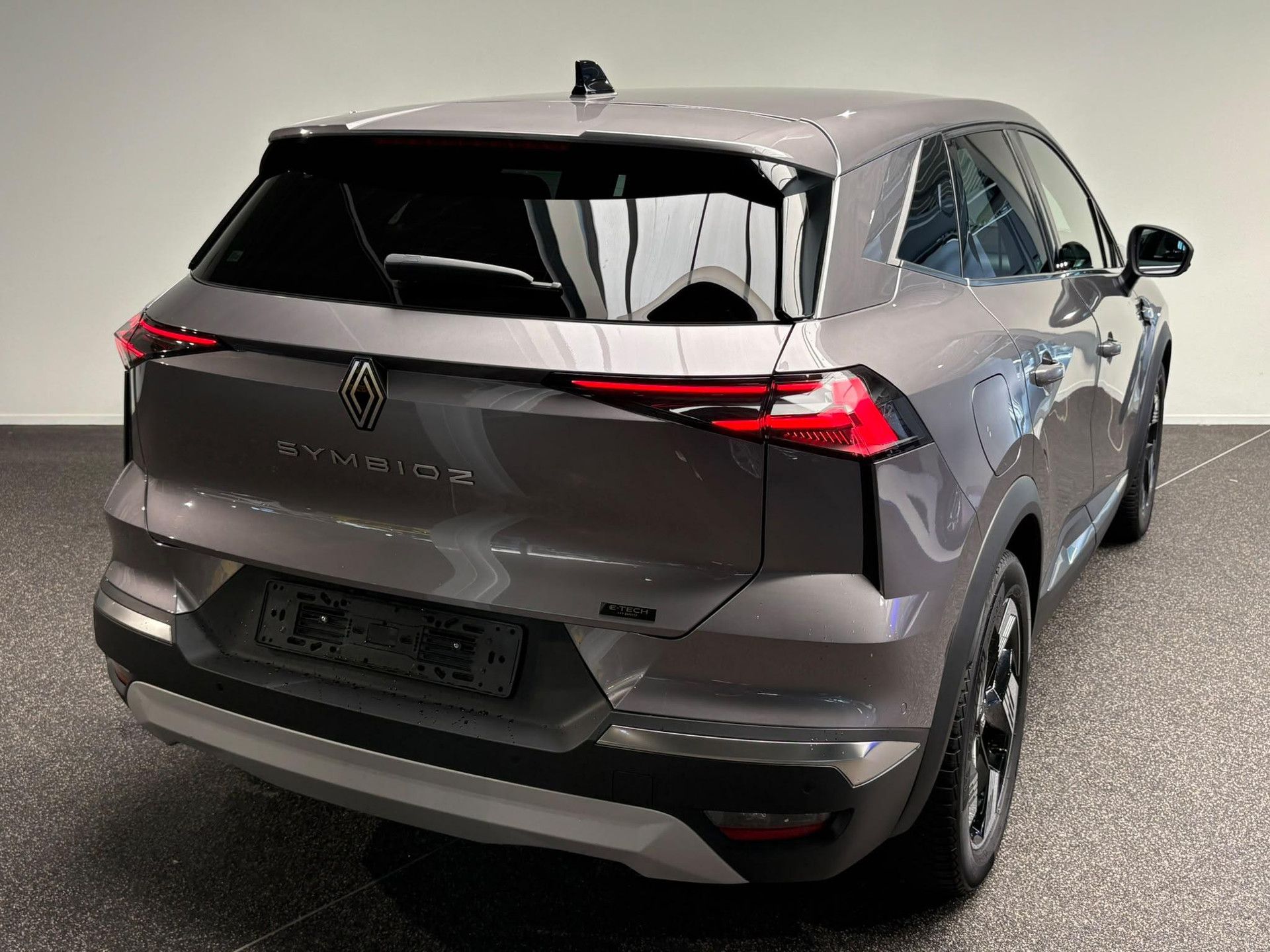 Renault Symbioz met kenteken KGB-76-B – achteraanzicht