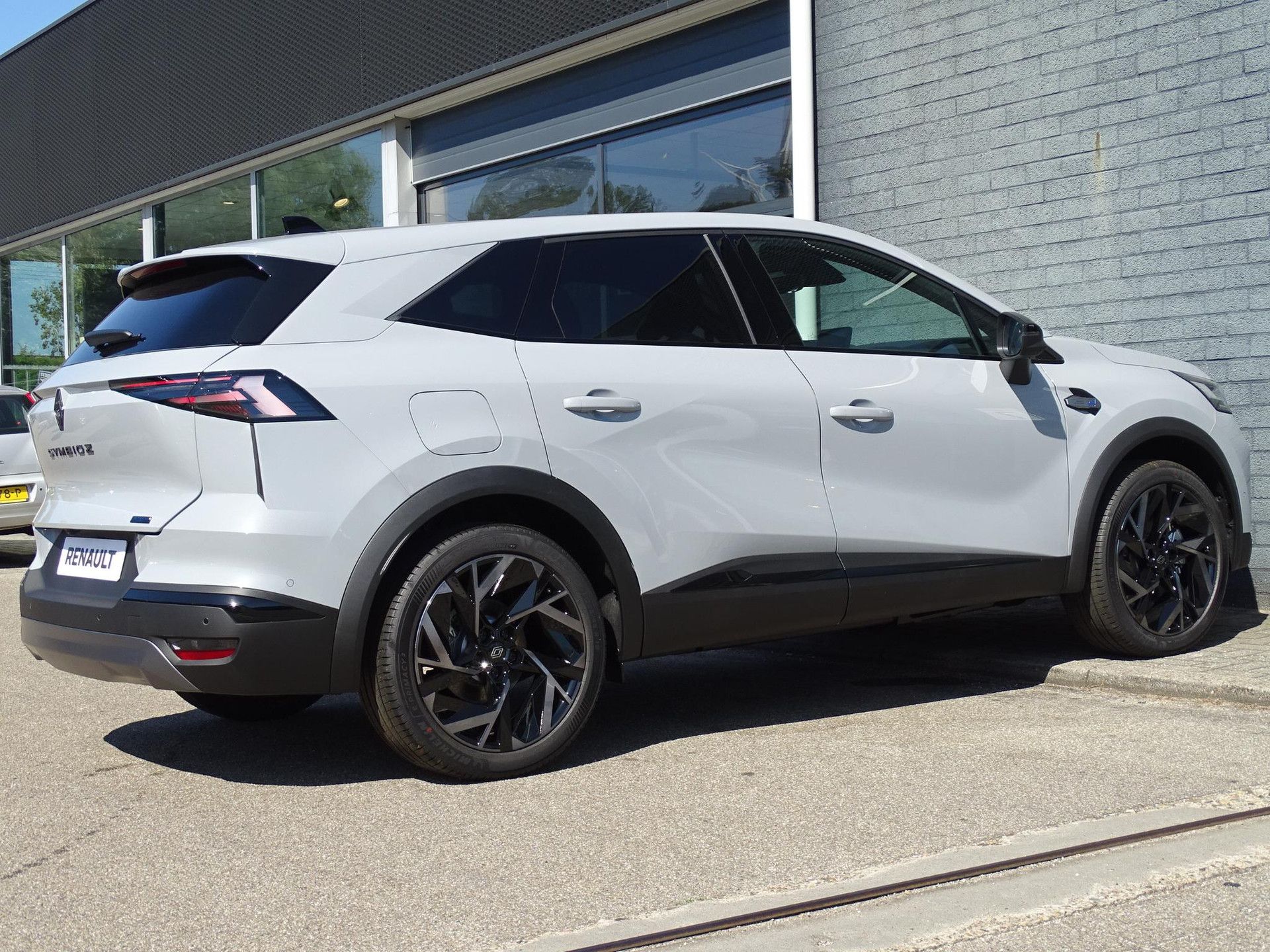 Renault Symbioz met kenteken KLR-36-T – achteraanzicht