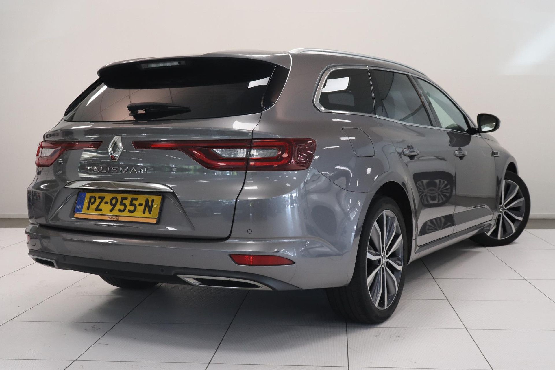 Renault Talisman met kenteken PZ-955-N – achteraanzicht
