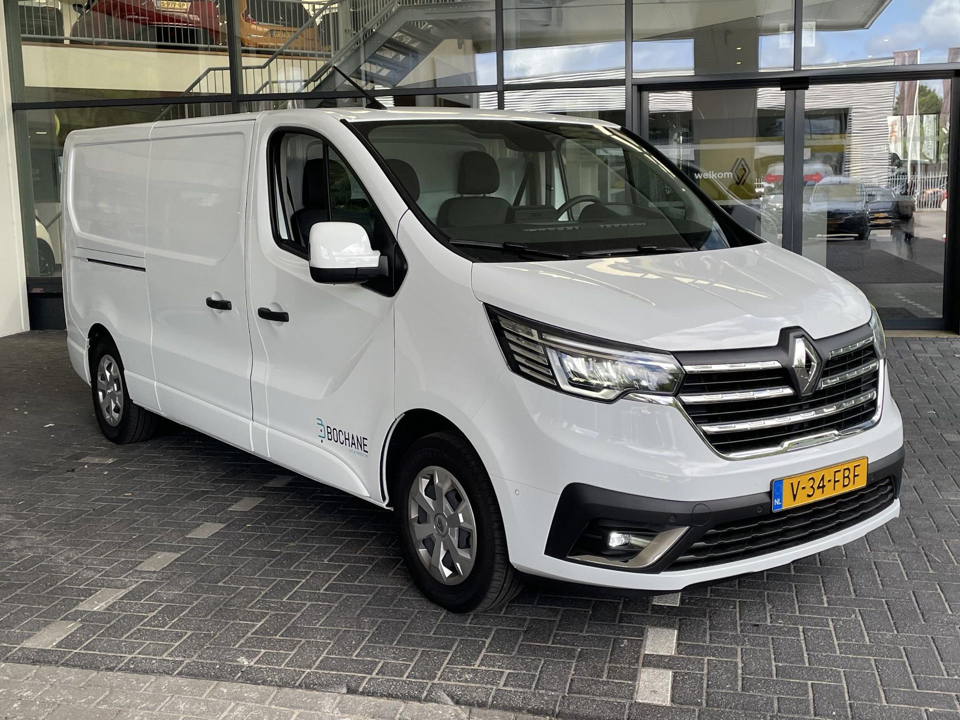 Renault Trafic met kenteken V-34-FBF – interieur