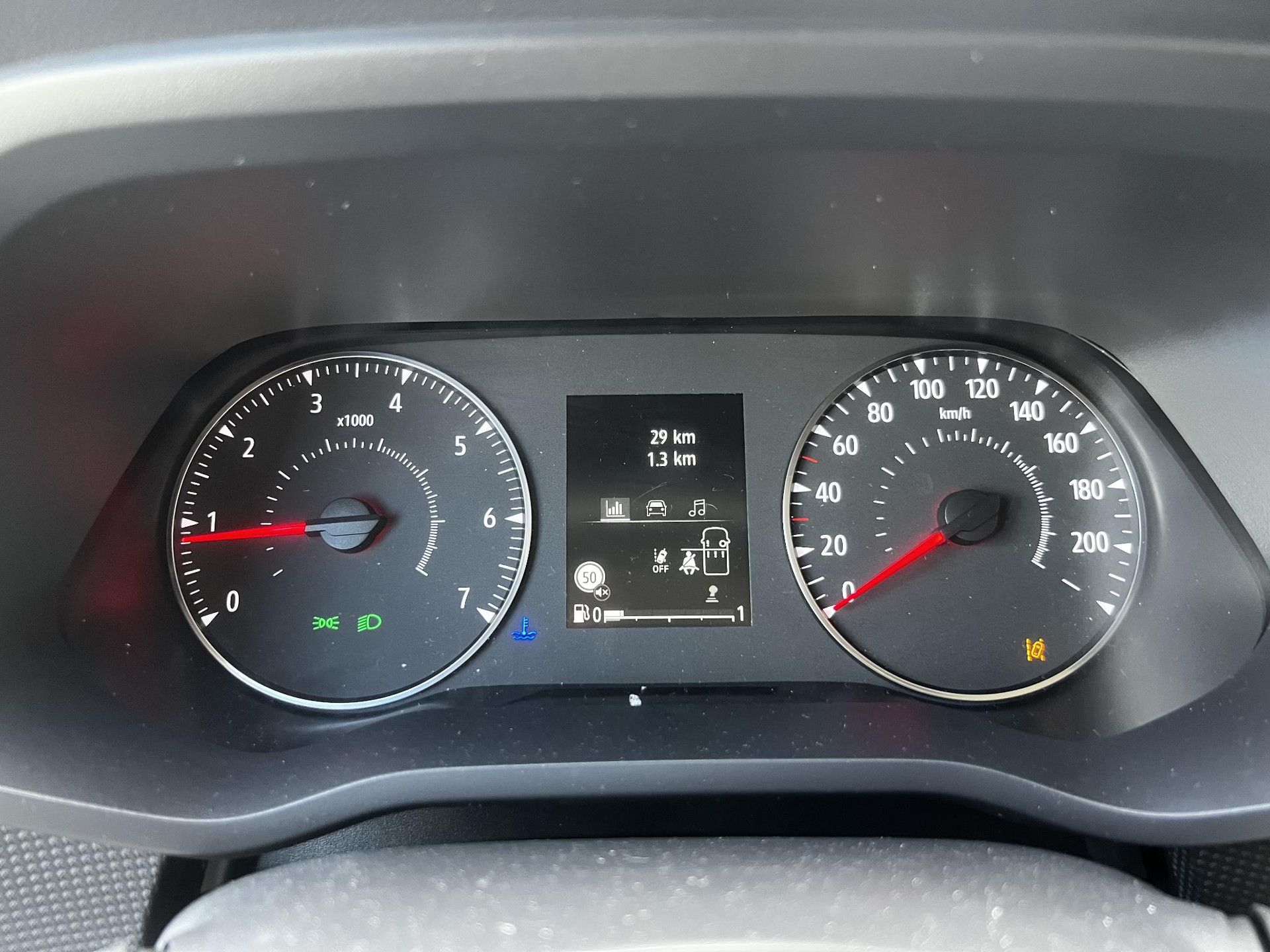 Renault Trafic met kenteken V-40-HDL – dashboard