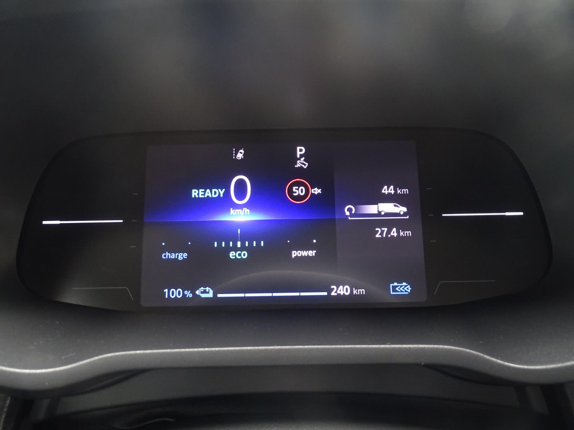 Renault Trafic met kenteken V-45-LXG – dashboard