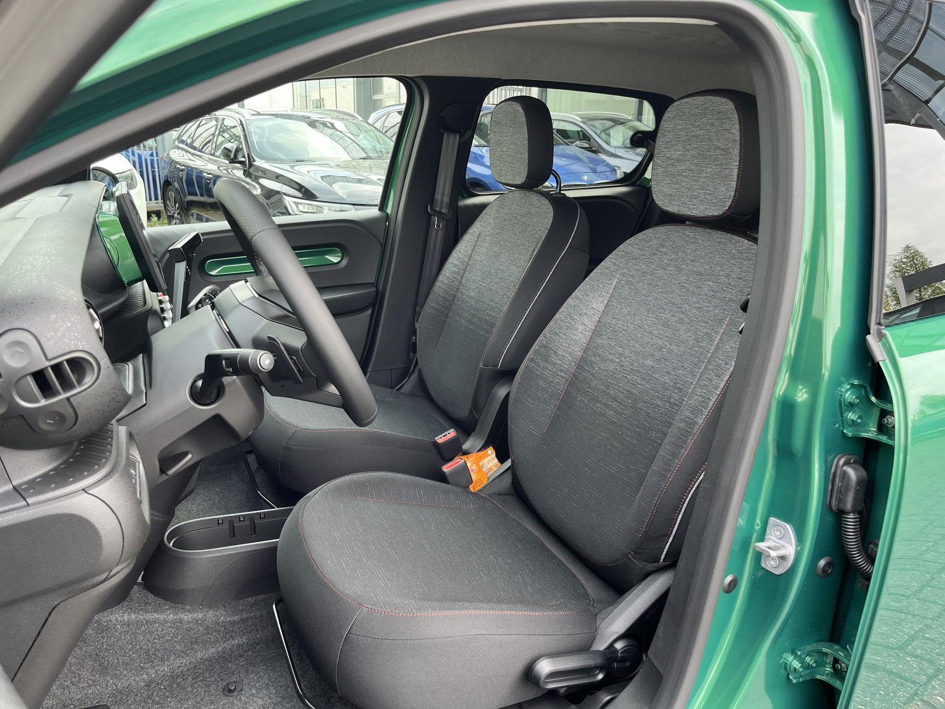 Renault Twingo met kenteken 7670 – detailfoto