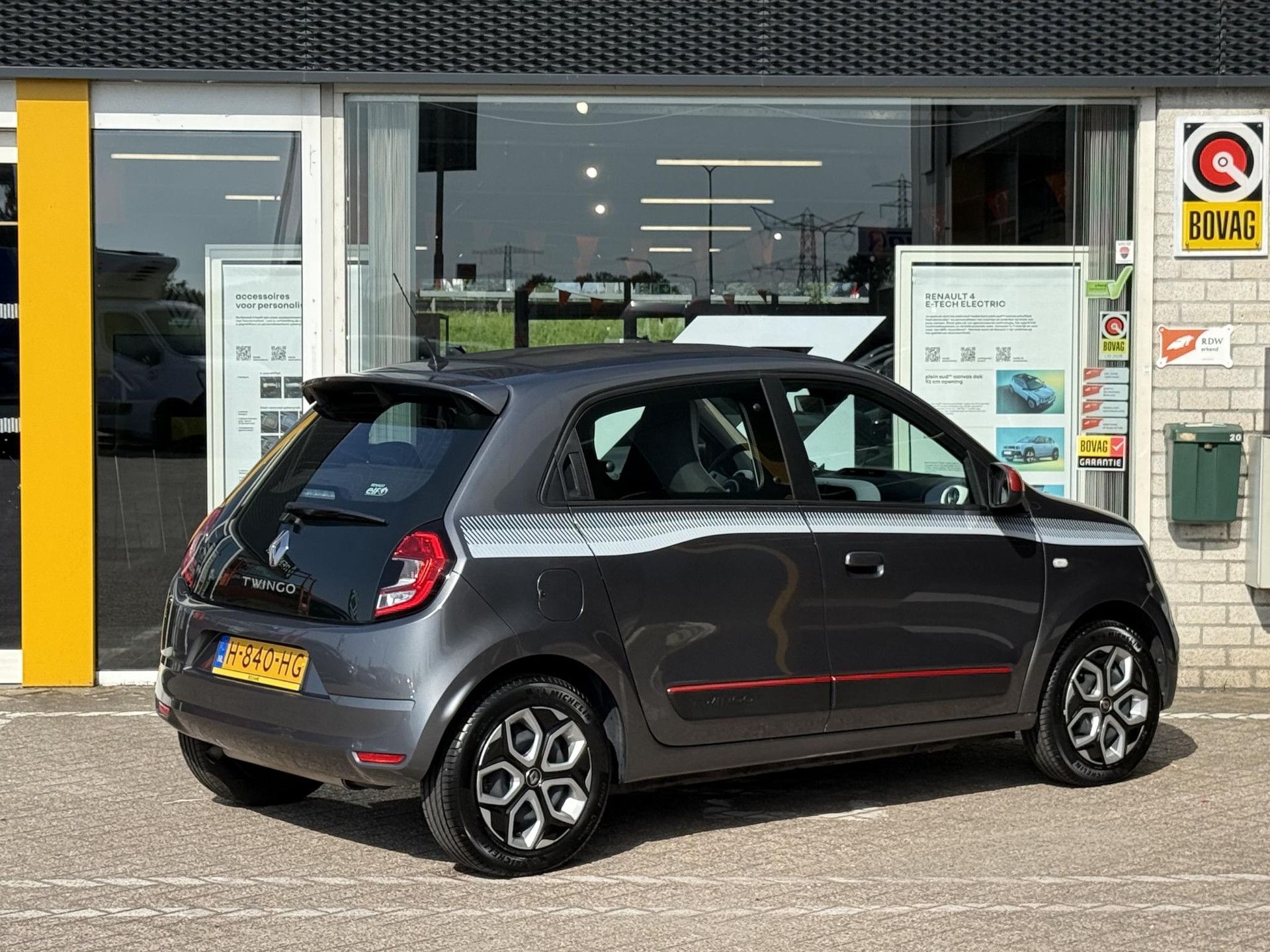 Renault Twingo met kenteken H-840-HG – achteraanzicht