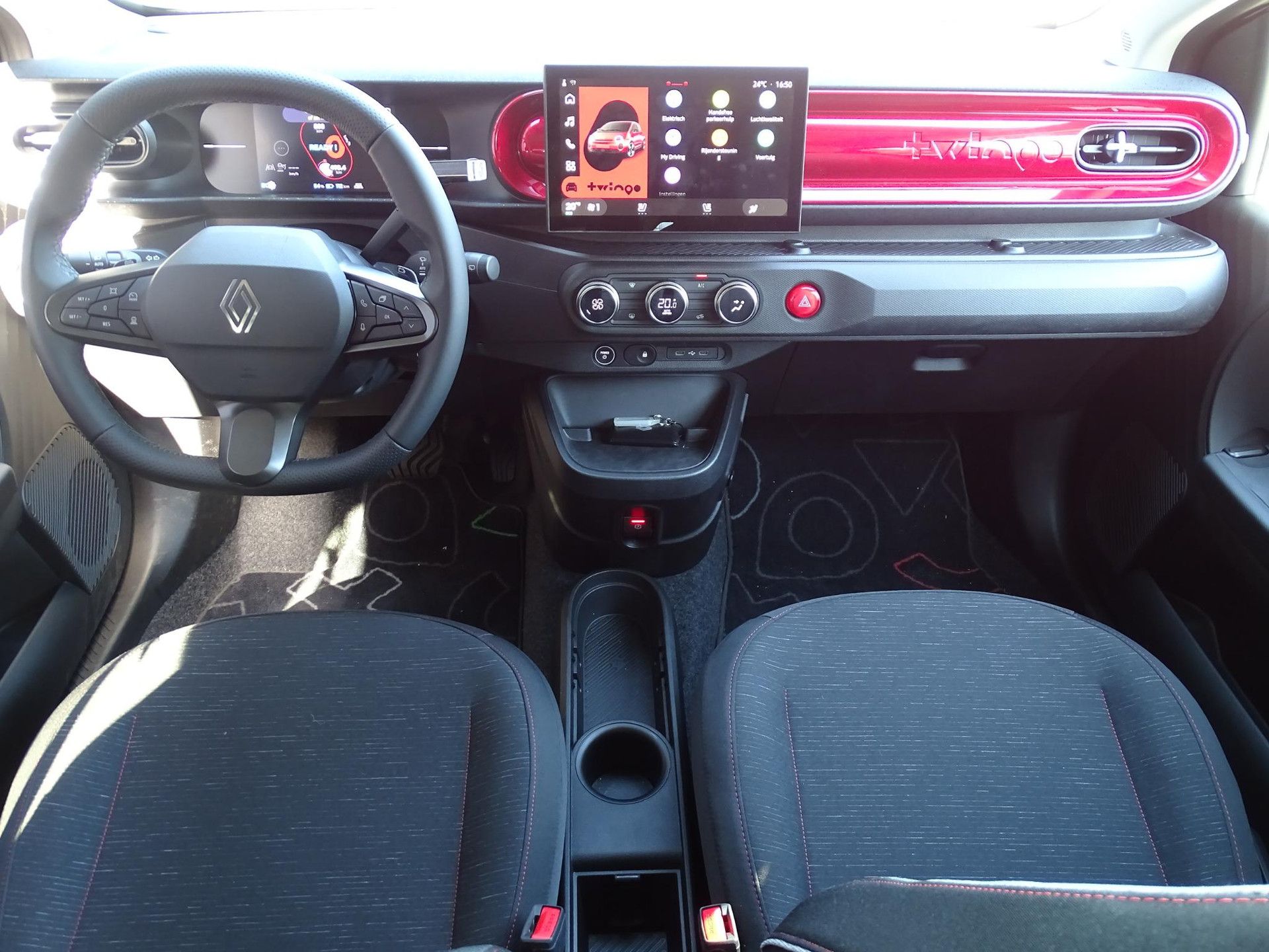 Renault Twingo met kenteken KDR-18-L – interieur