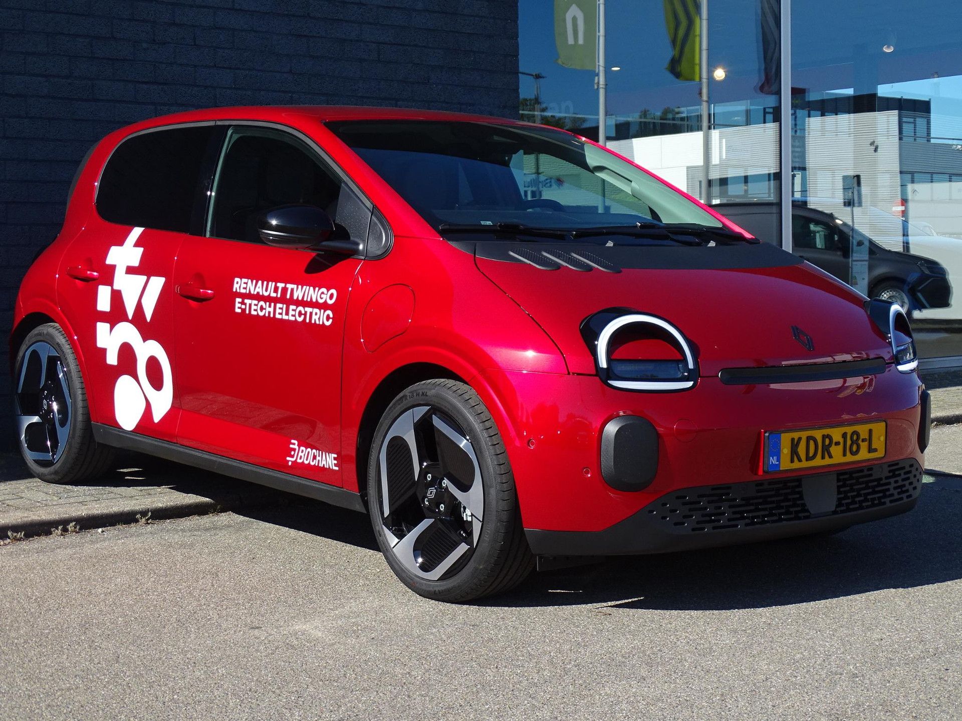 Renault Twingo met kenteken KDR-18-L – detailfoto