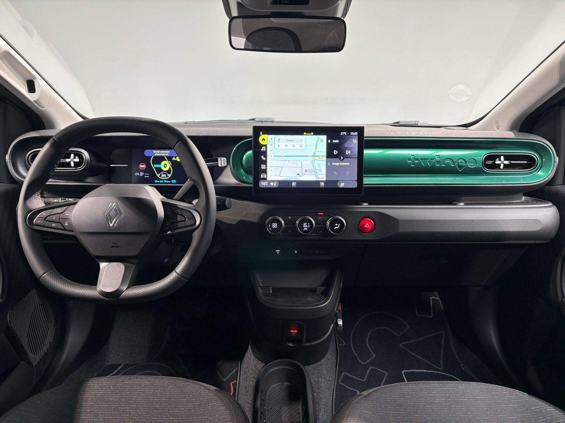Renault Twingo met kenteken KHK-48-S – interieur